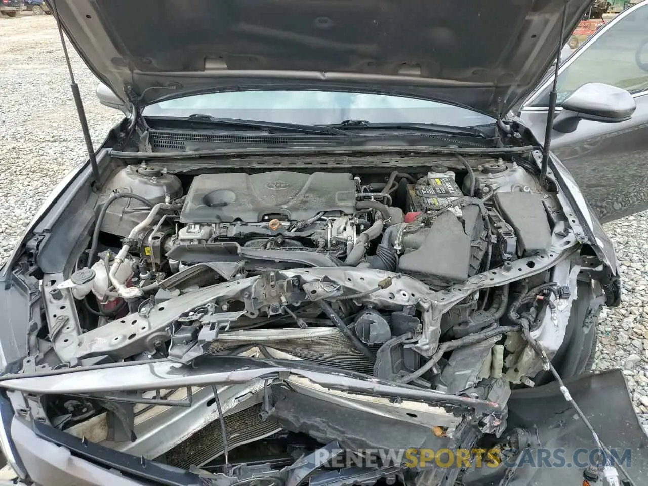 11 Photograph of a damaged car 4T1B11HK2KU822419 TOYOTA CAMRY 2019