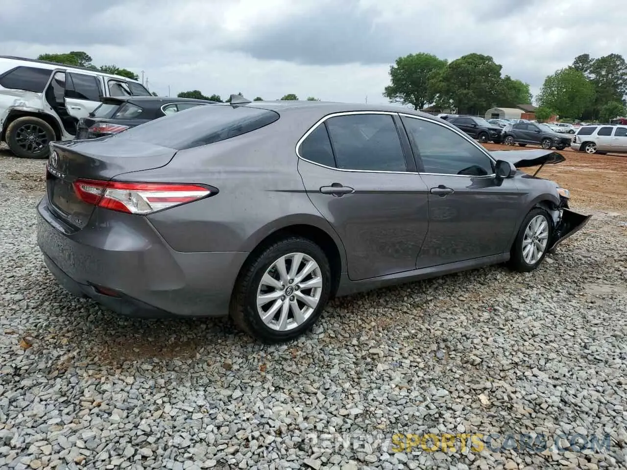 3 Photograph of a damaged car 4T1B11HK2KU822419 TOYOTA CAMRY 2019