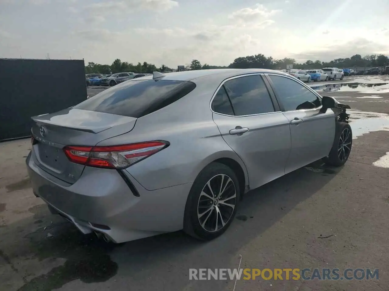 3 Photograph of a damaged car 4T1B11HK2KU830861 TOYOTA CAMRY 2019