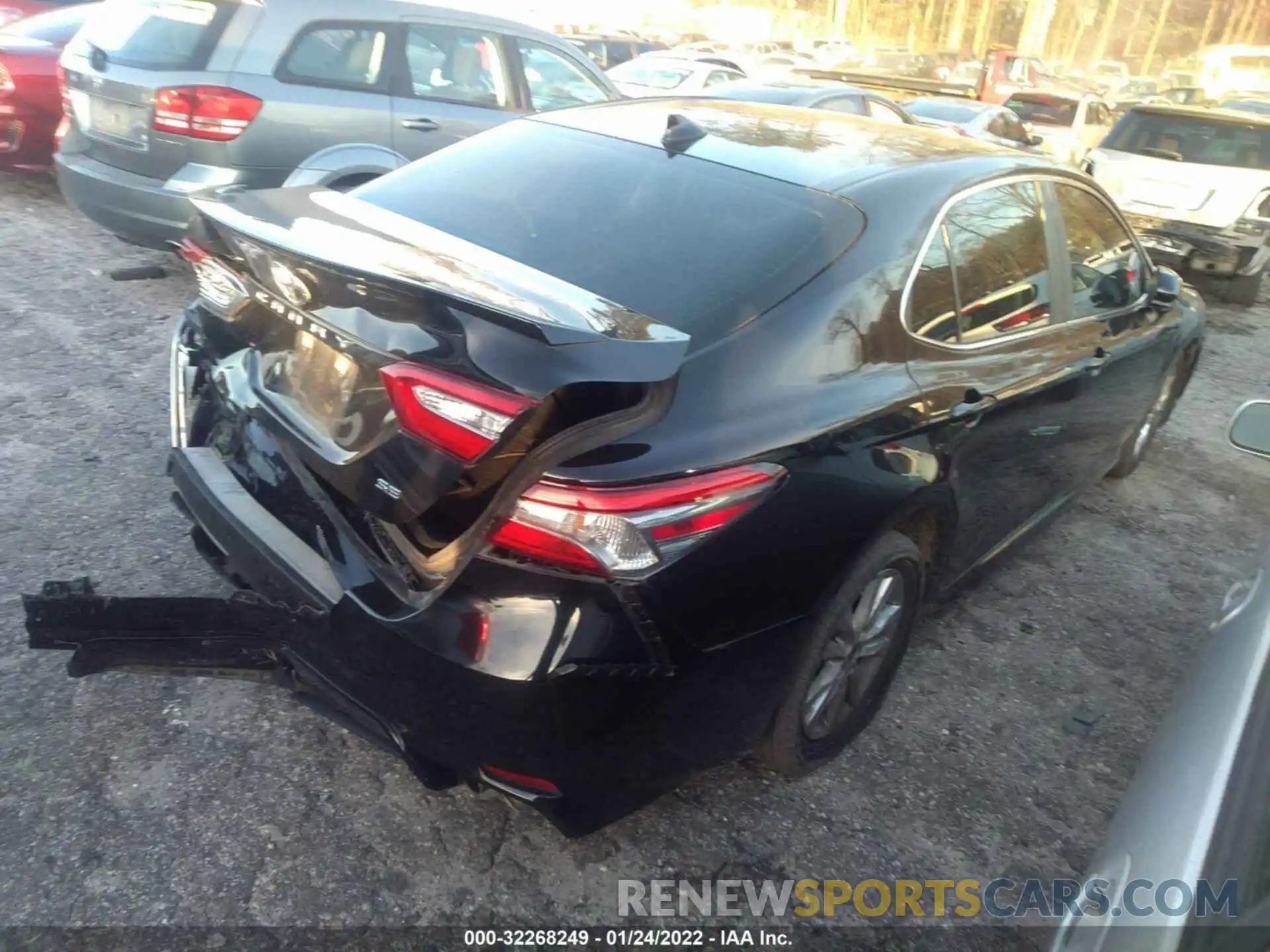 4 Photograph of a damaged car 4T1B11HK2KU832562 TOYOTA CAMRY 2019