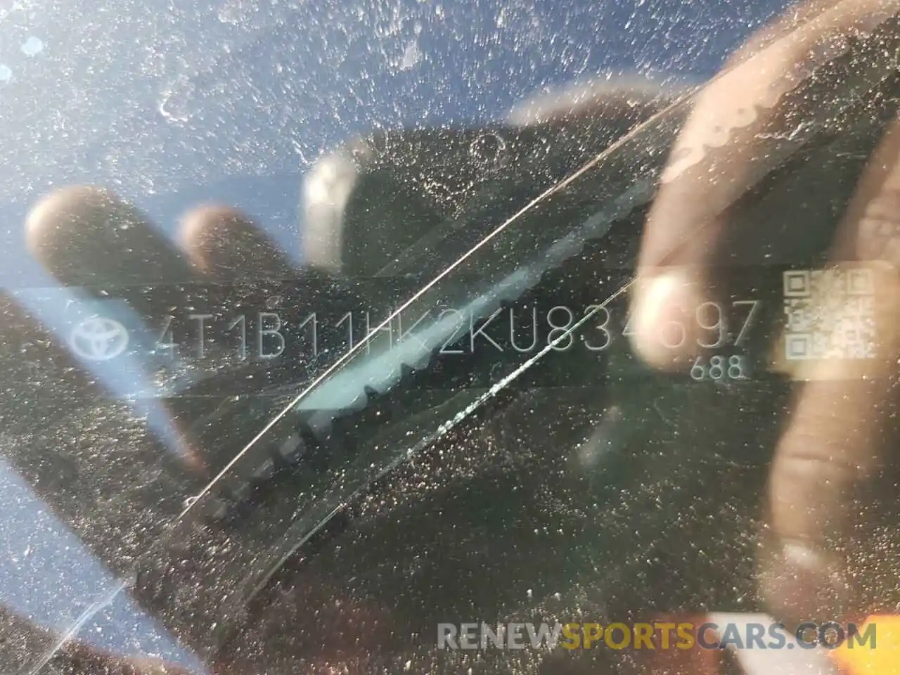 13 Photograph of a damaged car 4T1B11HK2KU834697 TOYOTA CAMRY 2019