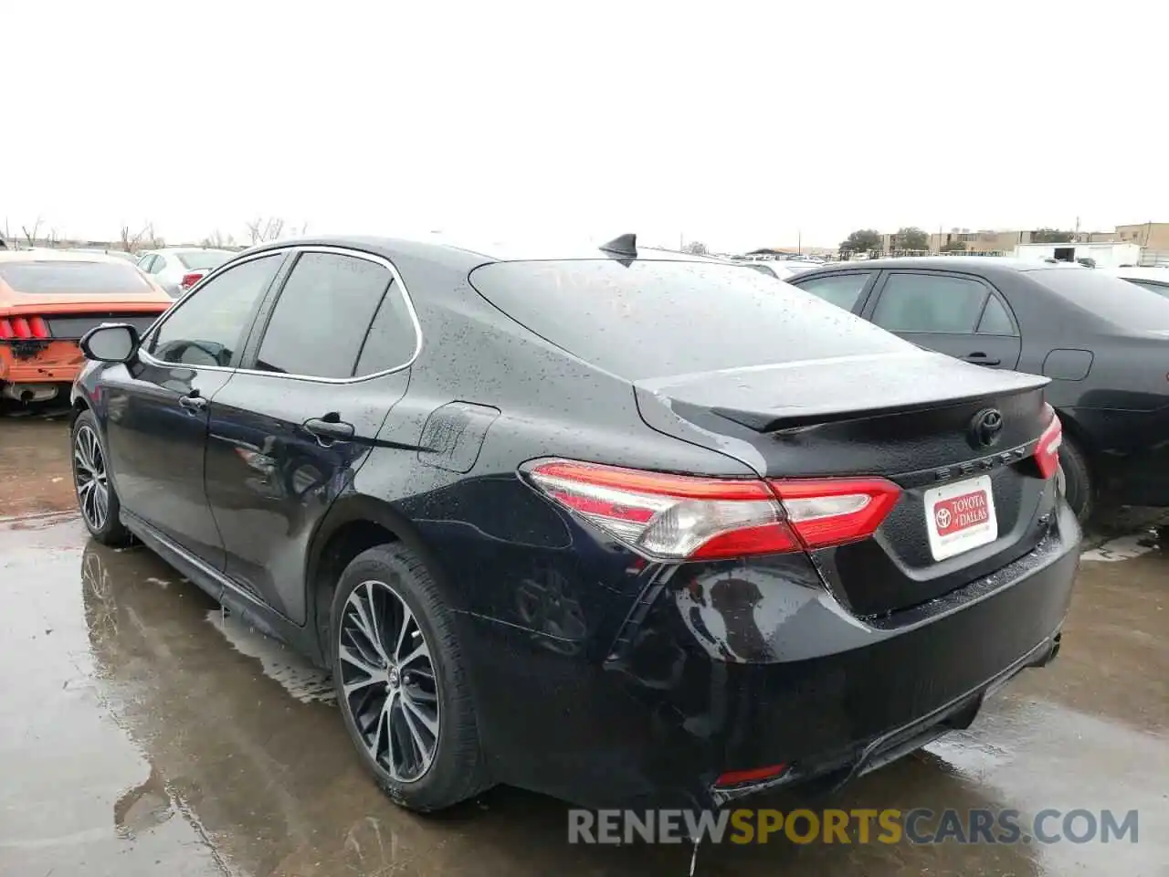 3 Photograph of a damaged car 4T1B11HK2KU835204 TOYOTA CAMRY 2019