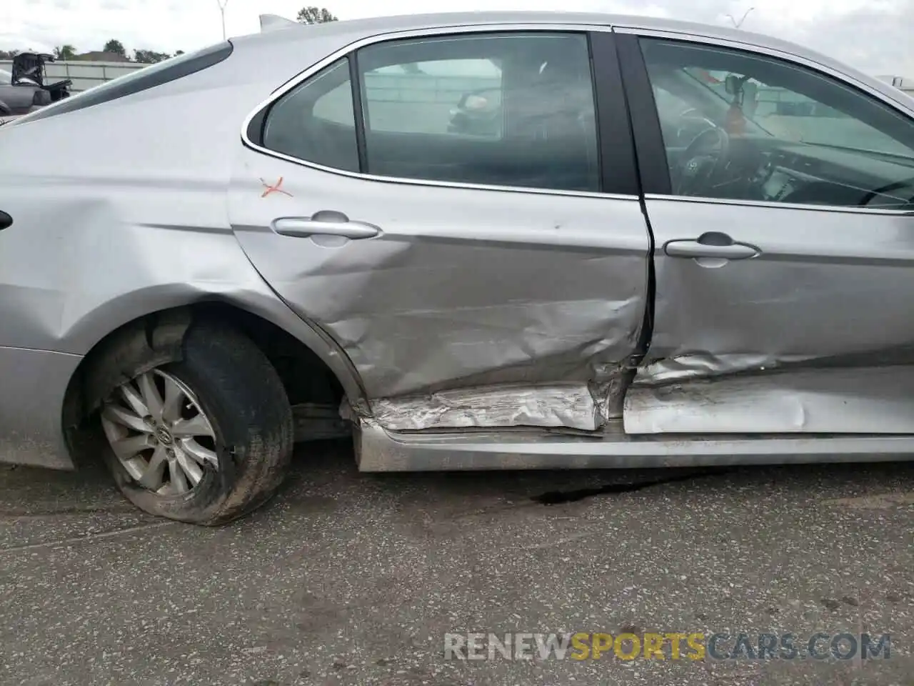 9 Photograph of a damaged car 4T1B11HK2KU835669 TOYOTA CAMRY 2019