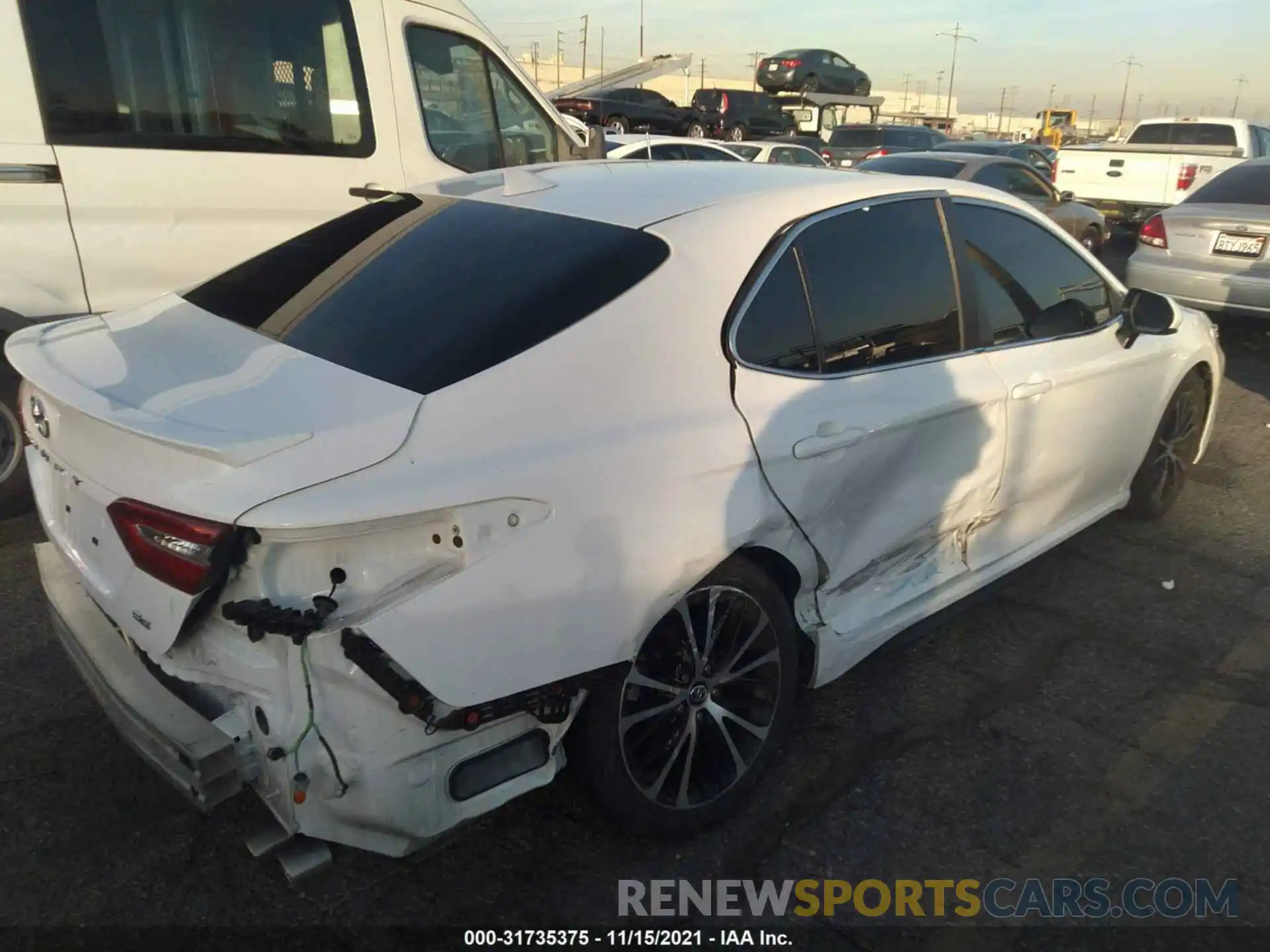 4 Photograph of a damaged car 4T1B11HK2KU839866 TOYOTA CAMRY 2019