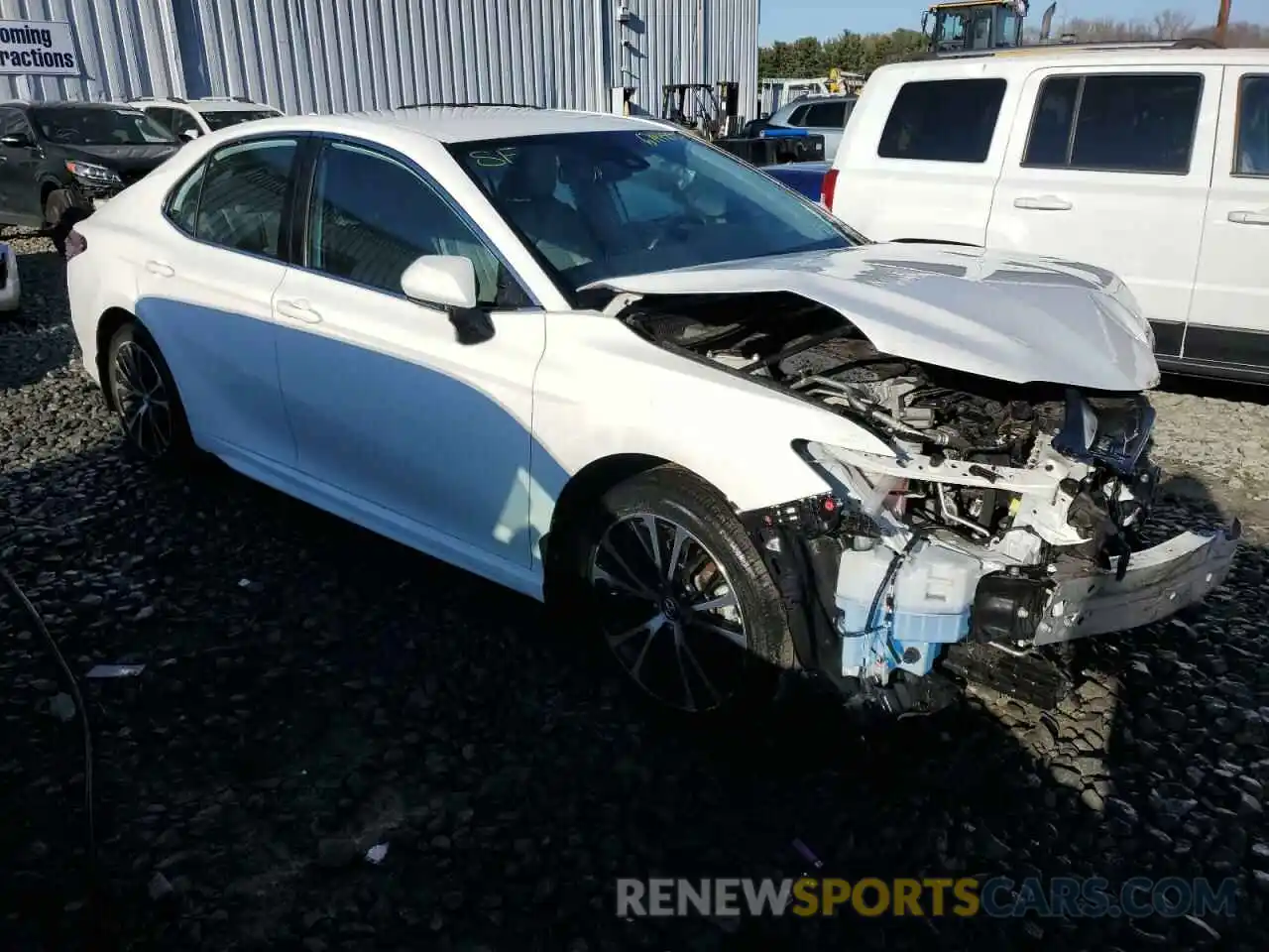 4 Photograph of a damaged car 4T1B11HK2KU840077 TOYOTA CAMRY 2019