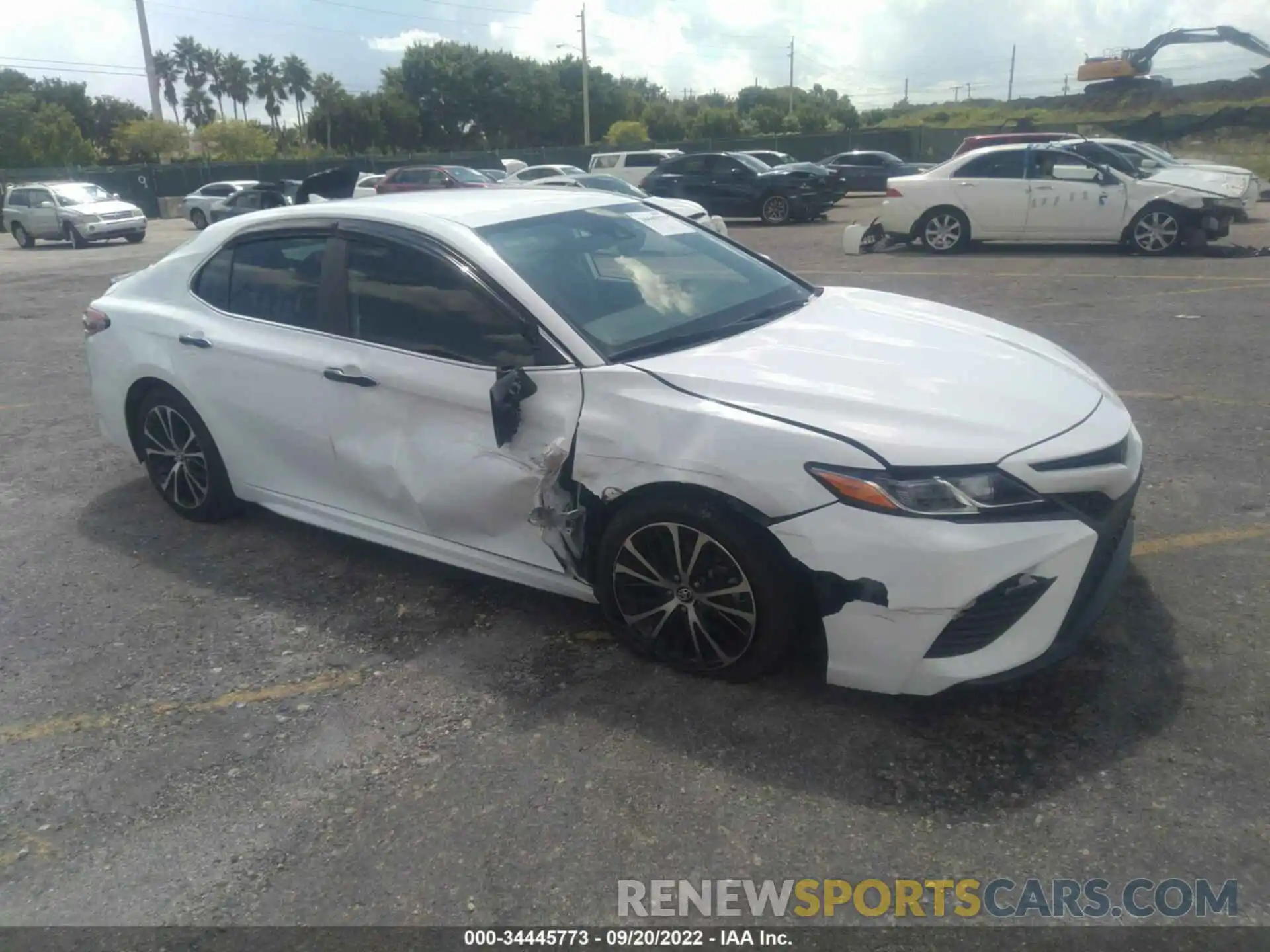 1 Photograph of a damaged car 4T1B11HK2KU840418 TOYOTA CAMRY 2019