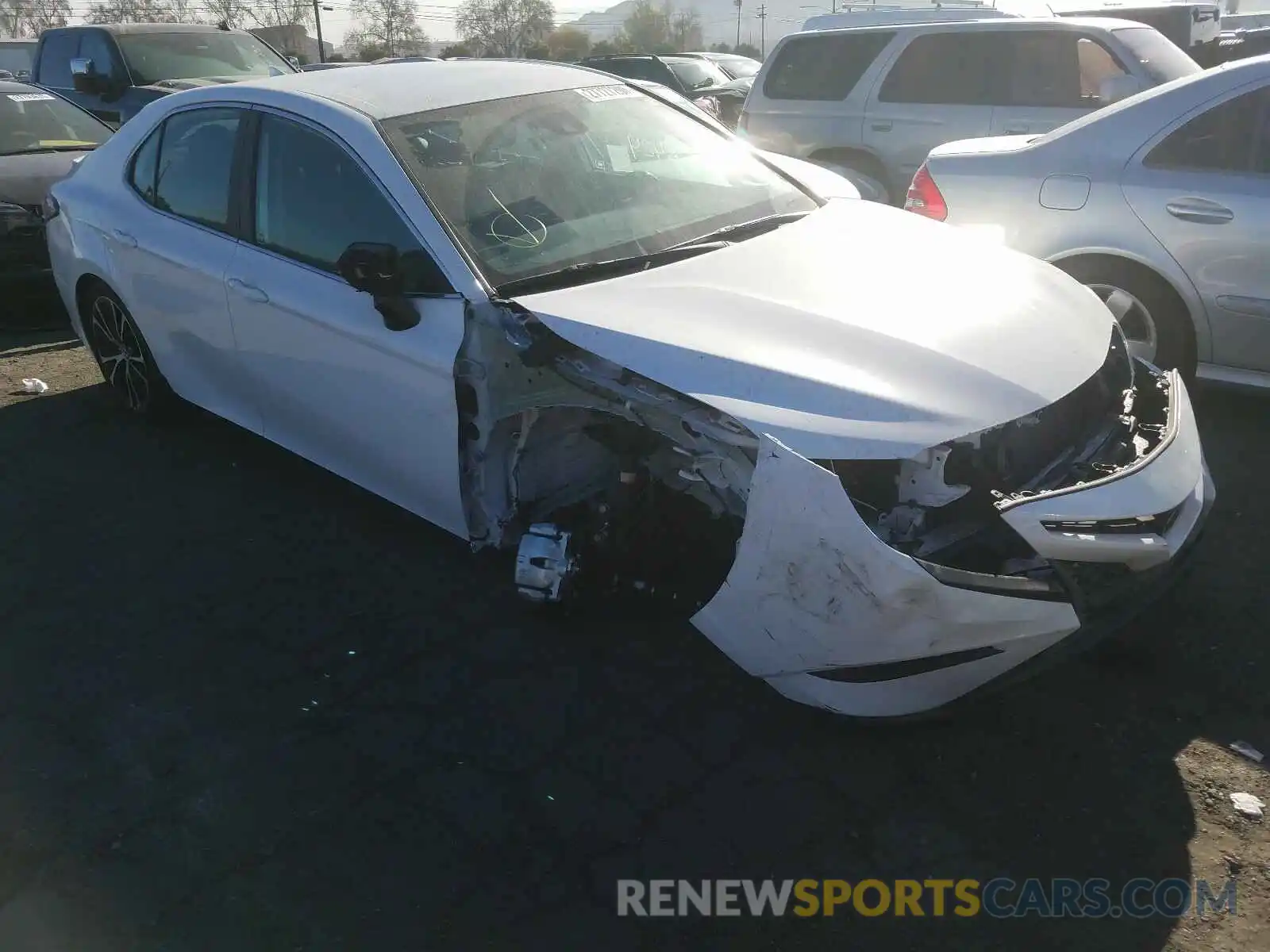 1 Photograph of a damaged car 4T1B11HK2KU840614 TOYOTA CAMRY 2019