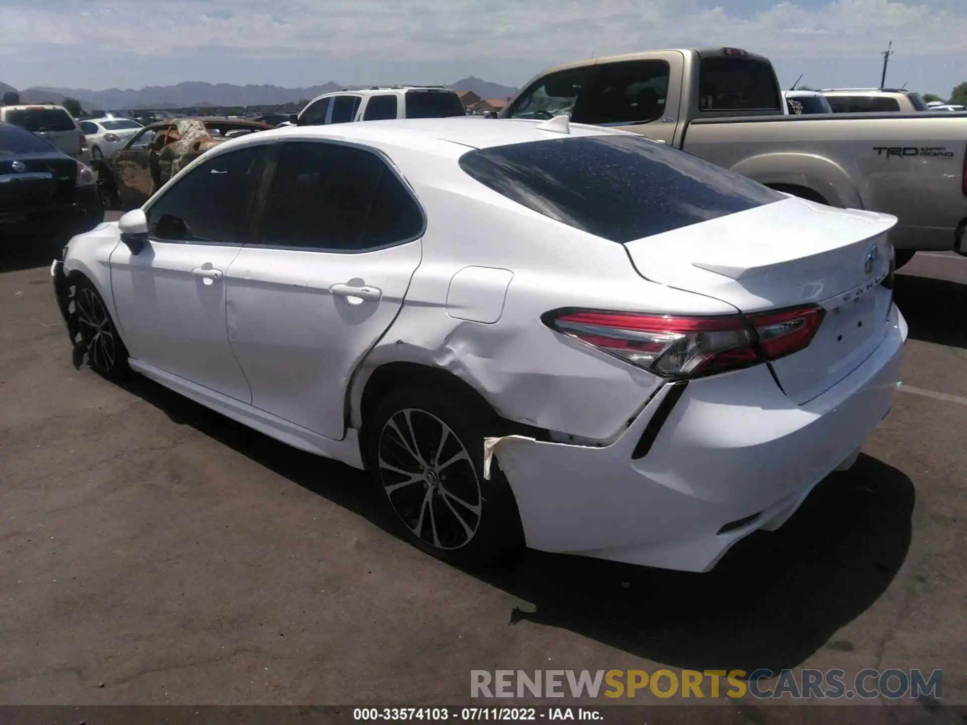 3 Photograph of a damaged car 4T1B11HK2KU842881 TOYOTA CAMRY 2019