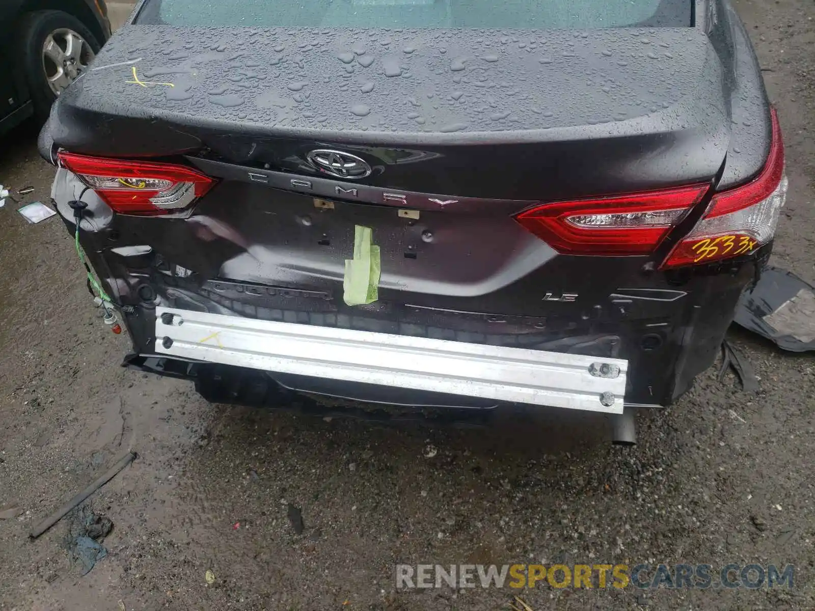 9 Photograph of a damaged car 4T1B11HK2KU847952 TOYOTA CAMRY 2019