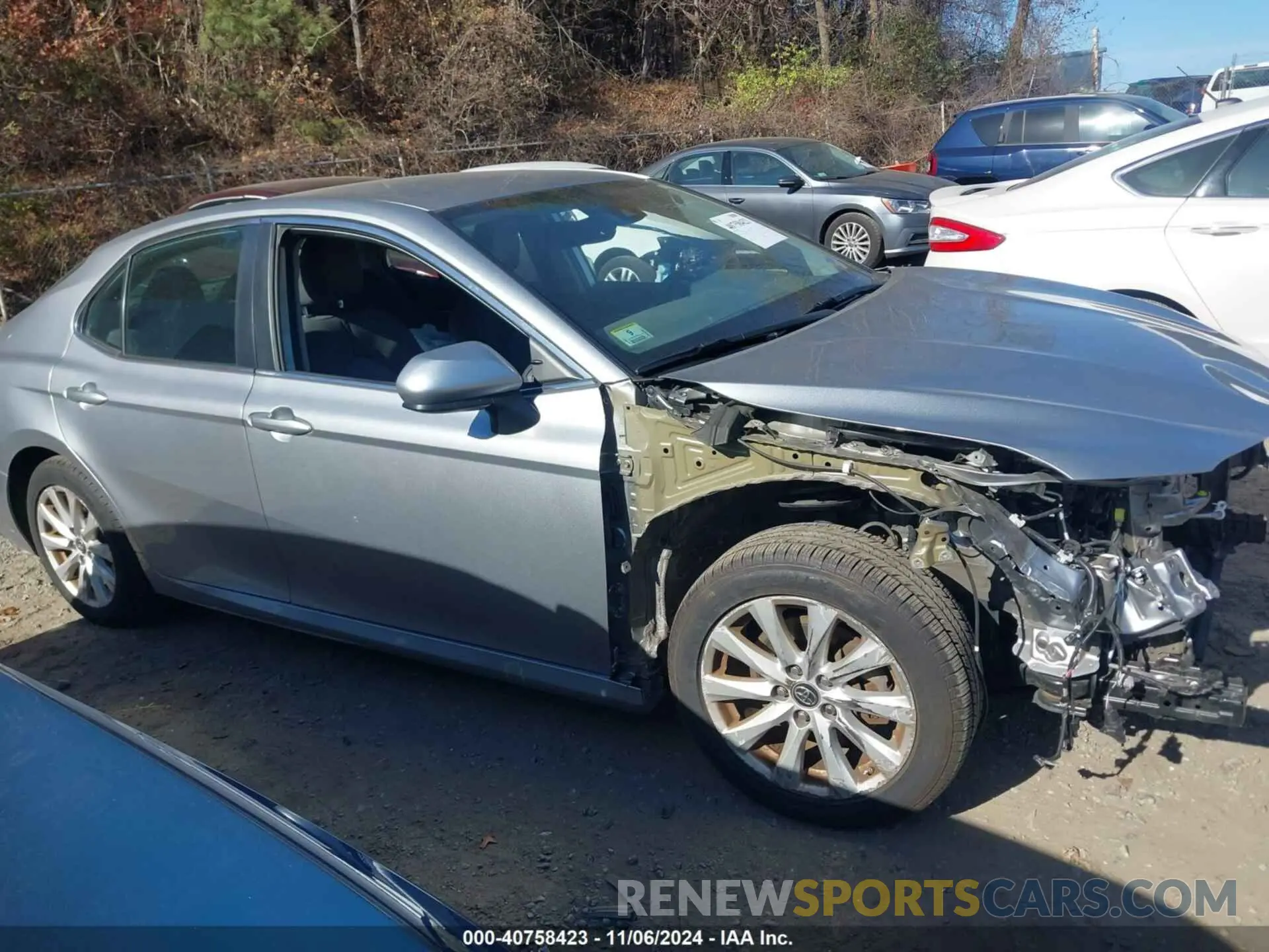 13 Photograph of a damaged car 4T1B11HK2KU850334 TOYOTA CAMRY 2019