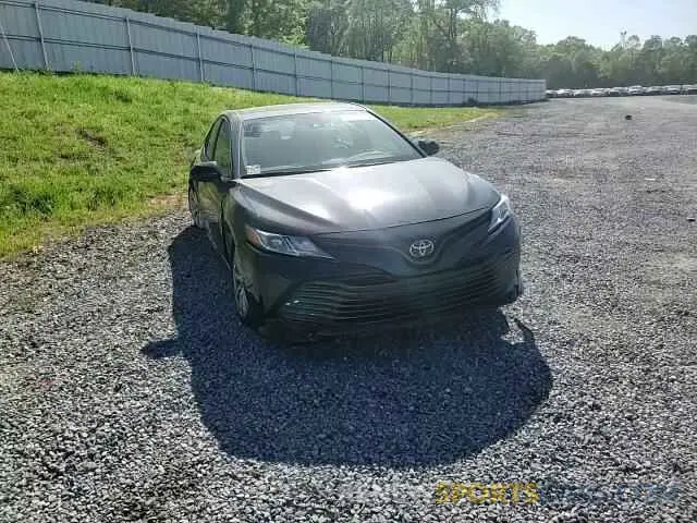 10 Photograph of a damaged car 4T1B11HK2KU852827 TOYOTA CAMRY 2019
