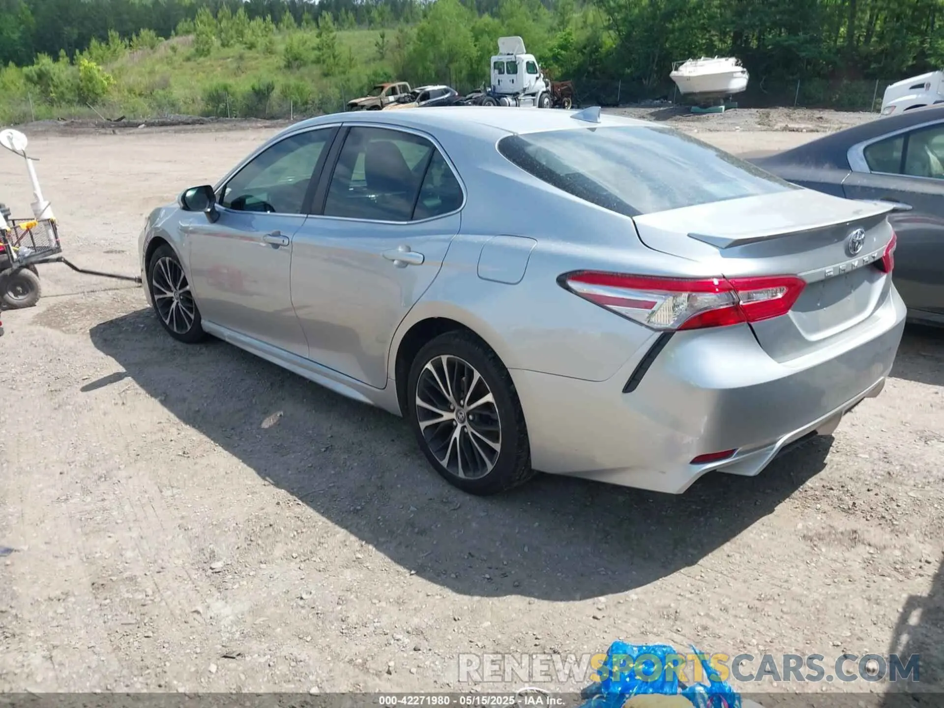 3 Photograph of a damaged car 4T1B11HK2KU853217 TOYOTA CAMRY 2019