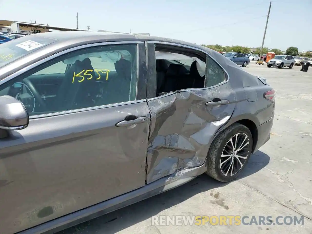 9 Photograph of a damaged car 4T1B11HK2KU854237 TOYOTA CAMRY 2019