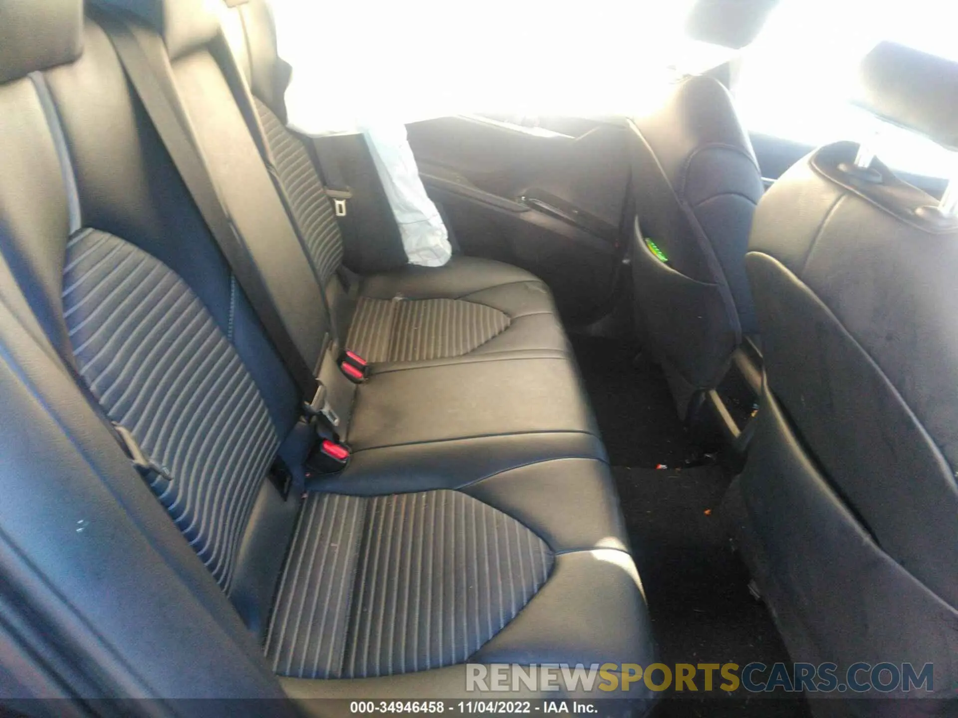 8 Photograph of a damaged car 4T1B11HK2KU855906 TOYOTA CAMRY 2019