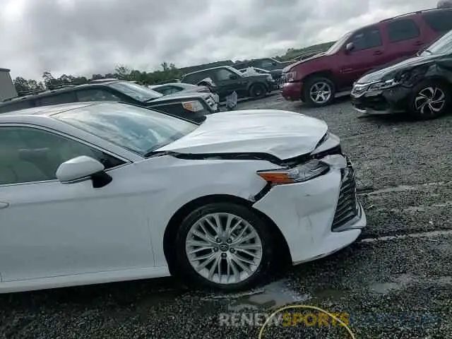 13 Photograph of a damaged car 4T1B11HK2KU856666 TOYOTA CAMRY 2019