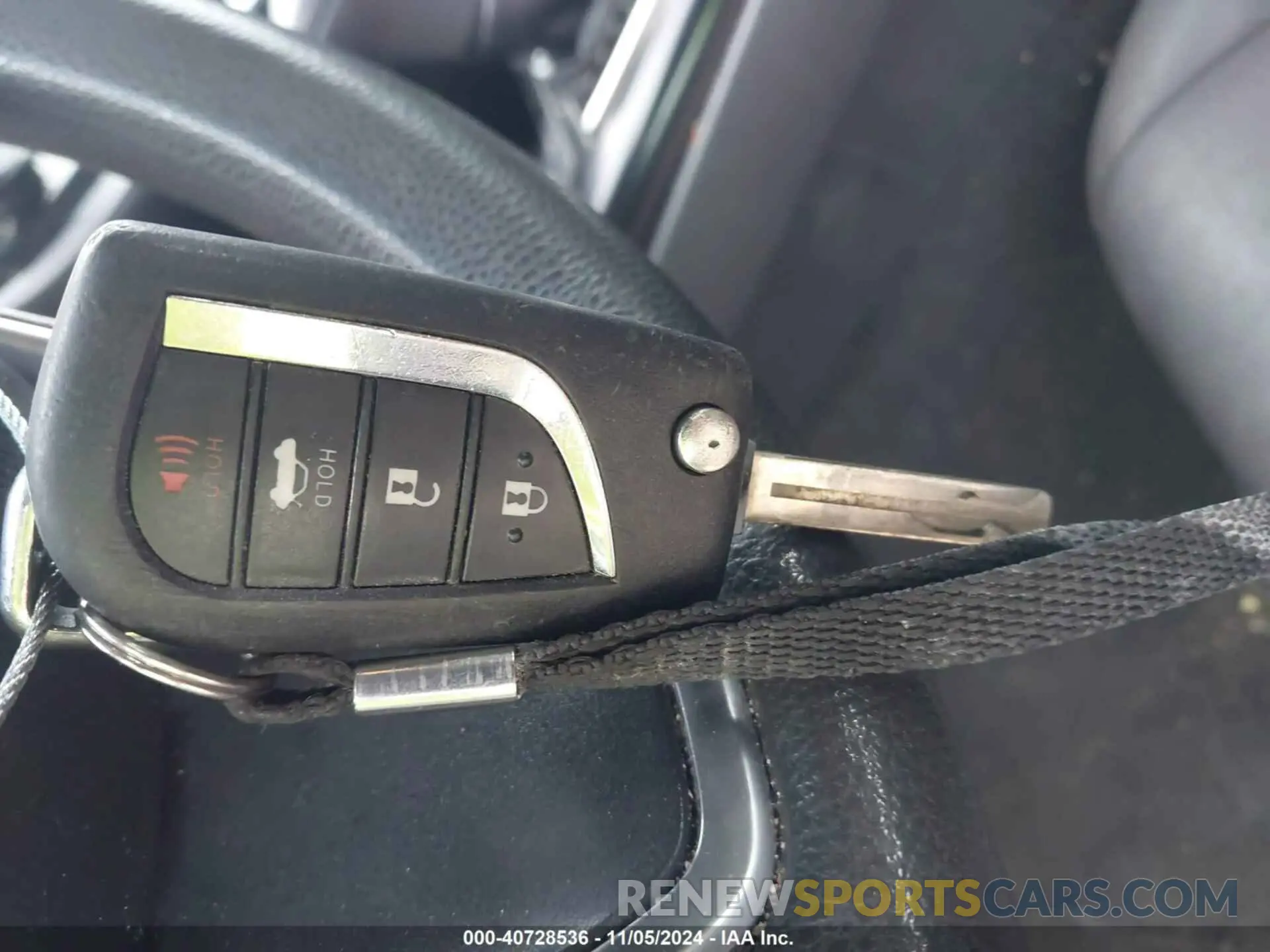 11 Photograph of a damaged car 4T1B11HK3KU160270 TOYOTA CAMRY 2019