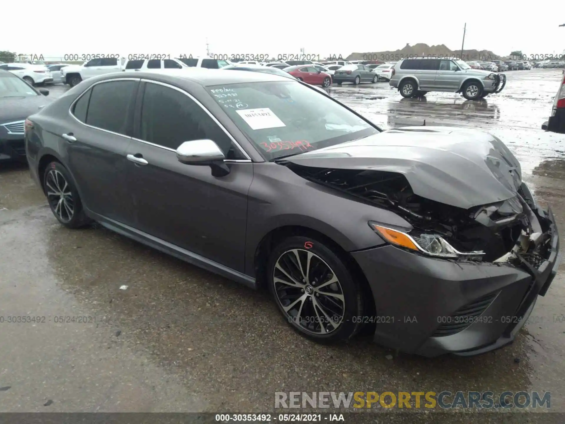 1 Photograph of a damaged car 4T1B11HK3KU164481 TOYOTA CAMRY 2019