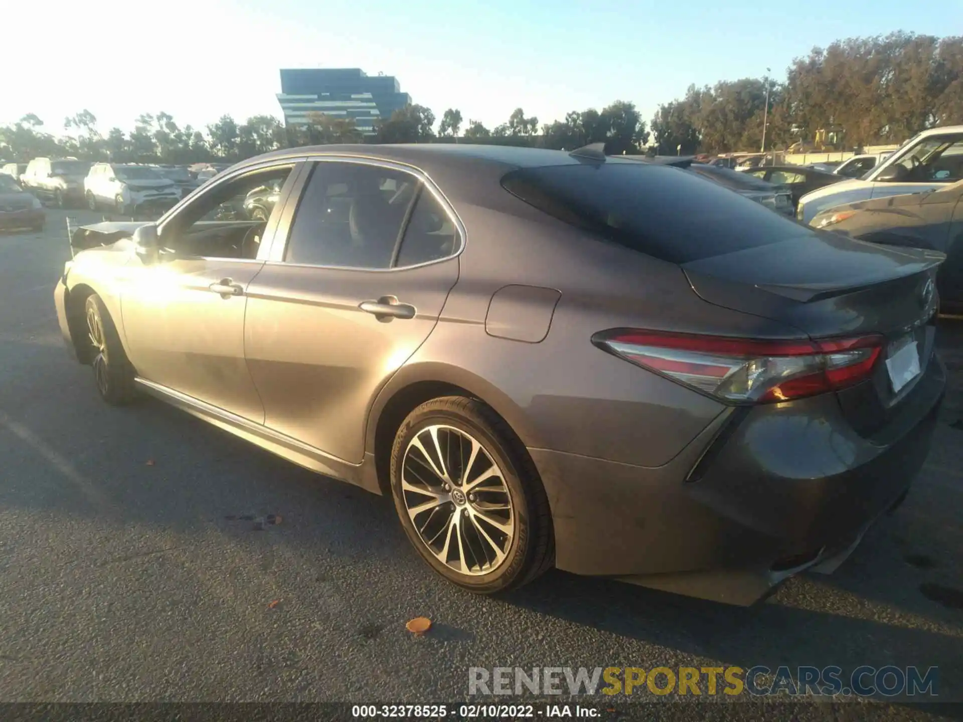 3 Photograph of a damaged car 4T1B11HK3KU165484 TOYOTA CAMRY 2019