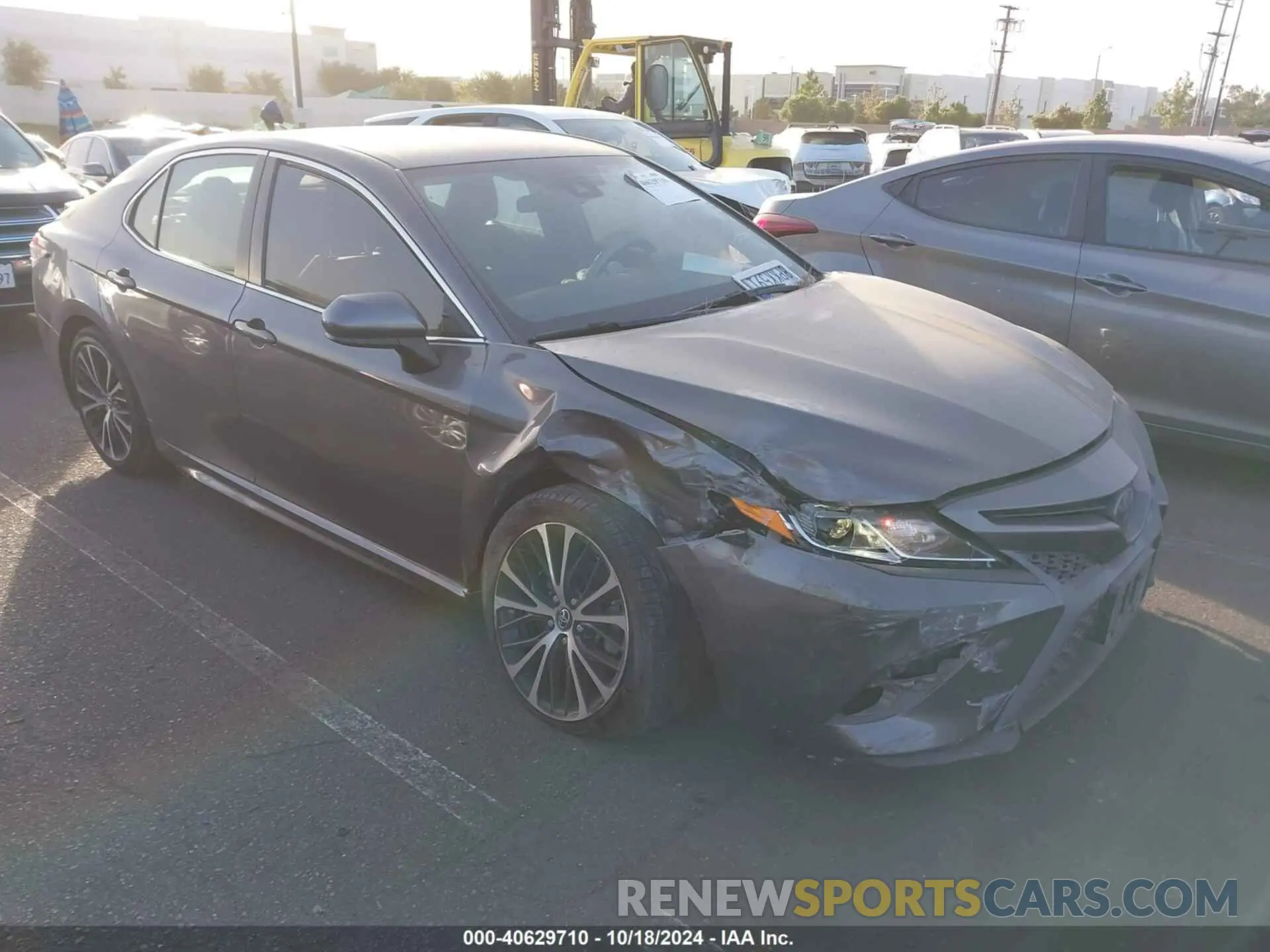 13 Photograph of a damaged car 4T1B11HK3KU166148 TOYOTA CAMRY 2019