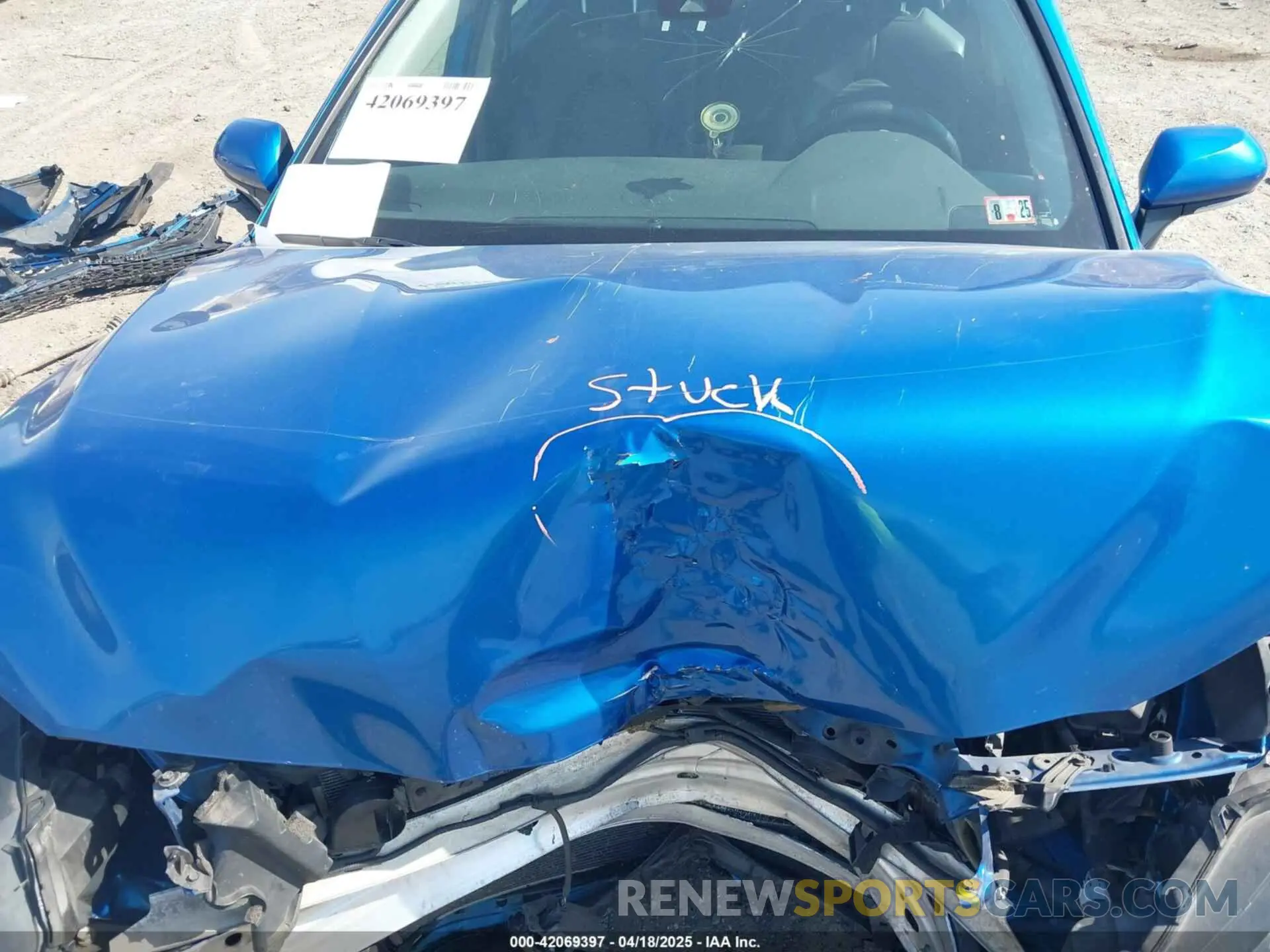 10 Photograph of a damaged car 4T1B11HK3KU166599 TOYOTA CAMRY 2019