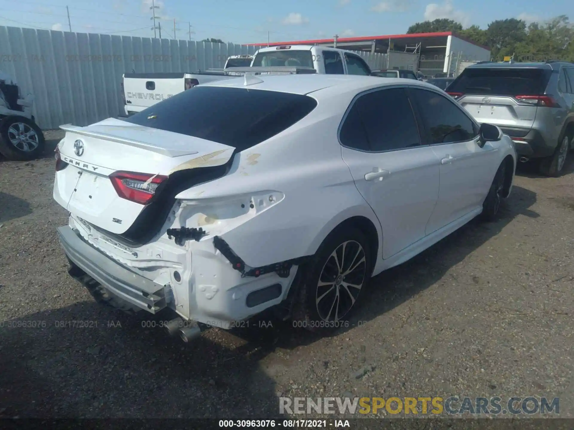 4 Photograph of a damaged car 4T1B11HK3KU170913 TOYOTA CAMRY 2019