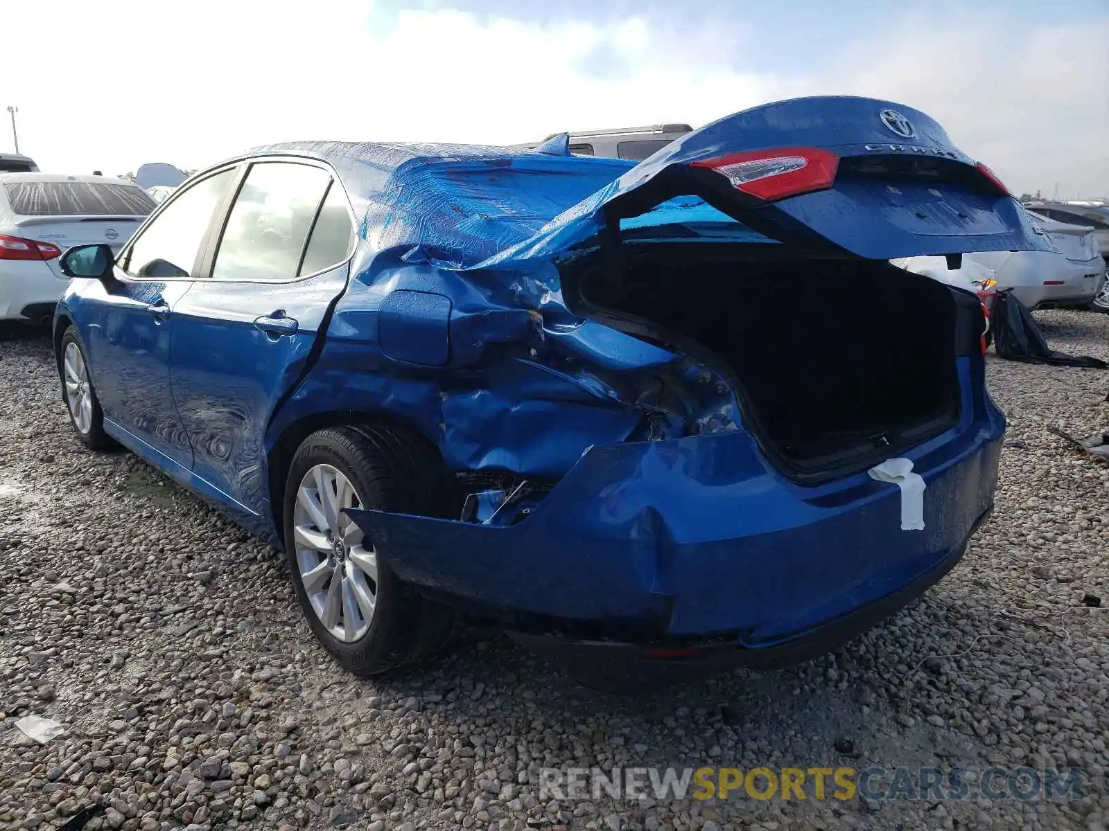 3 Photograph of a damaged car 4T1B11HK3KU171849 TOYOTA CAMRY 2019