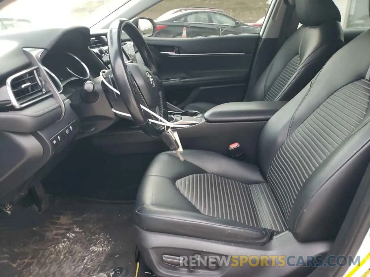 7 Photograph of a damaged car 4T1B11HK3KU171964 TOYOTA CAMRY 2019