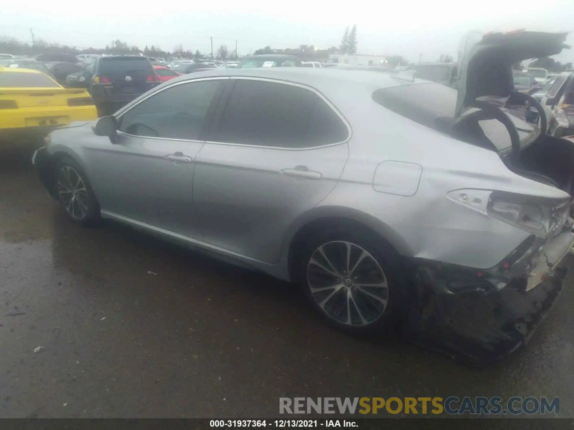 3 Photograph of a damaged car 4T1B11HK3KU172807 TOYOTA CAMRY 2019