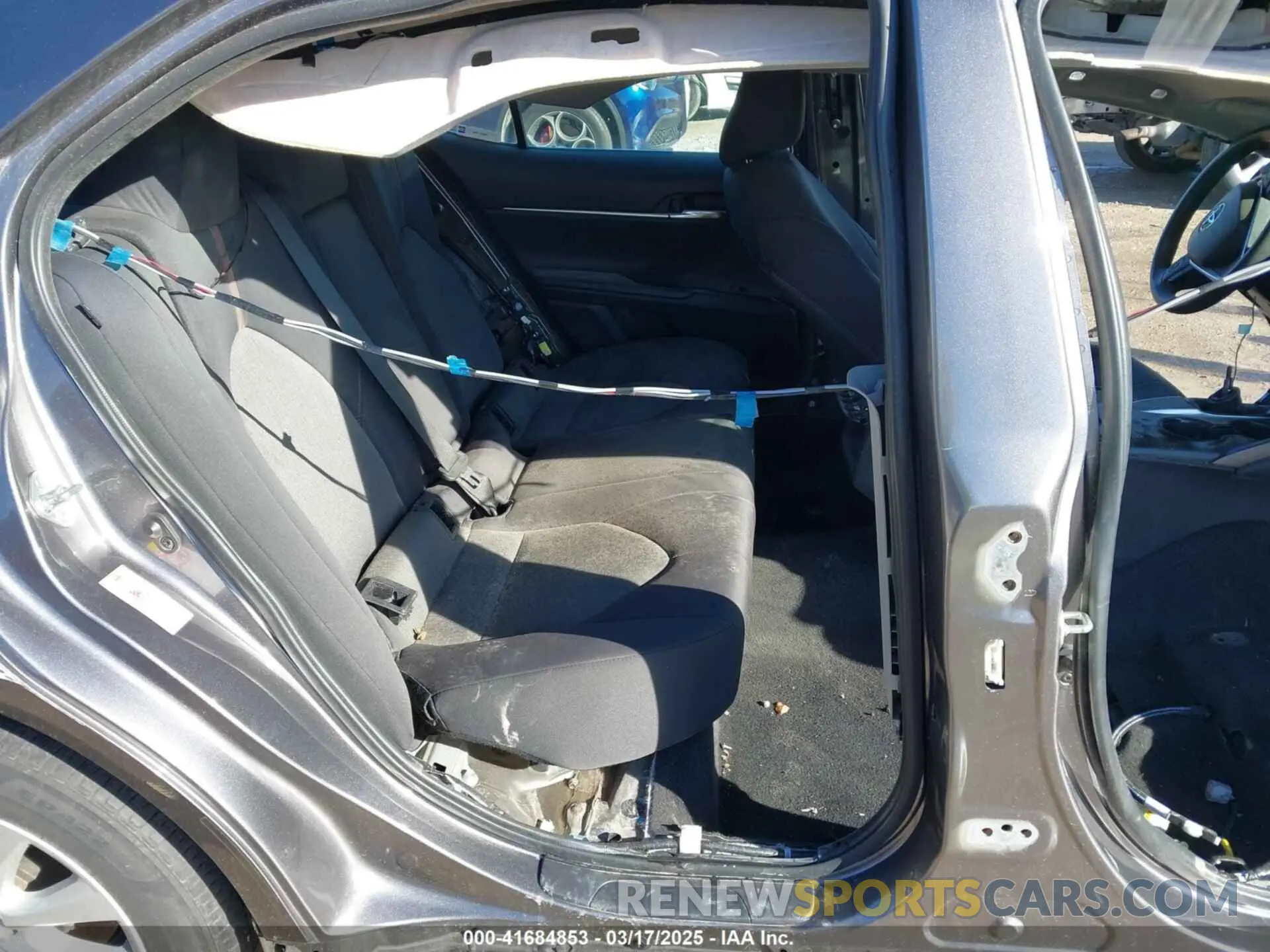 8 Photograph of a damaged car 4T1B11HK3KU172869 TOYOTA CAMRY 2019