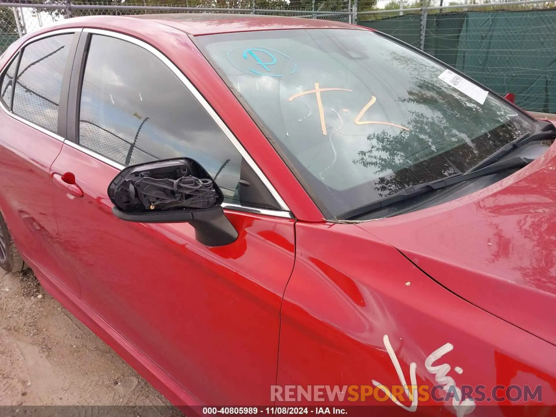 19 Photograph of a damaged car 4T1B11HK3KU181443 TOYOTA CAMRY 2019