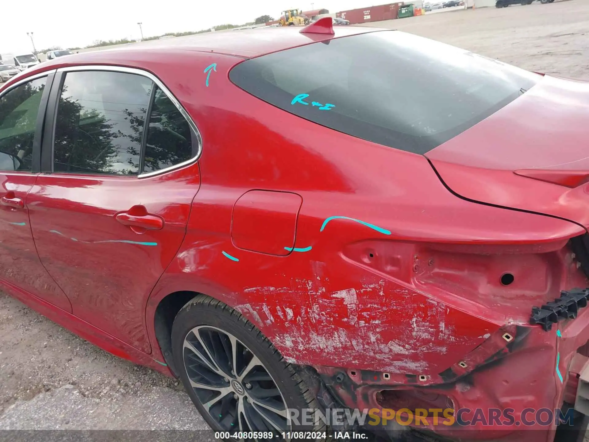 21 Photograph of a damaged car 4T1B11HK3KU181443 TOYOTA CAMRY 2019