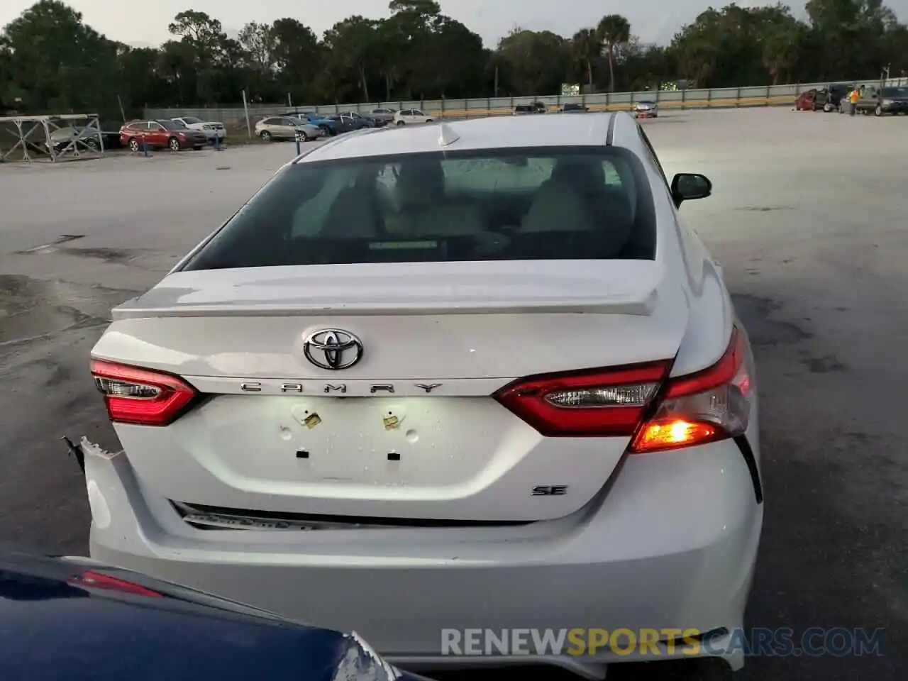 6 Photograph of a damaged car 4T1B11HK3KU182611 TOYOTA CAMRY 2019