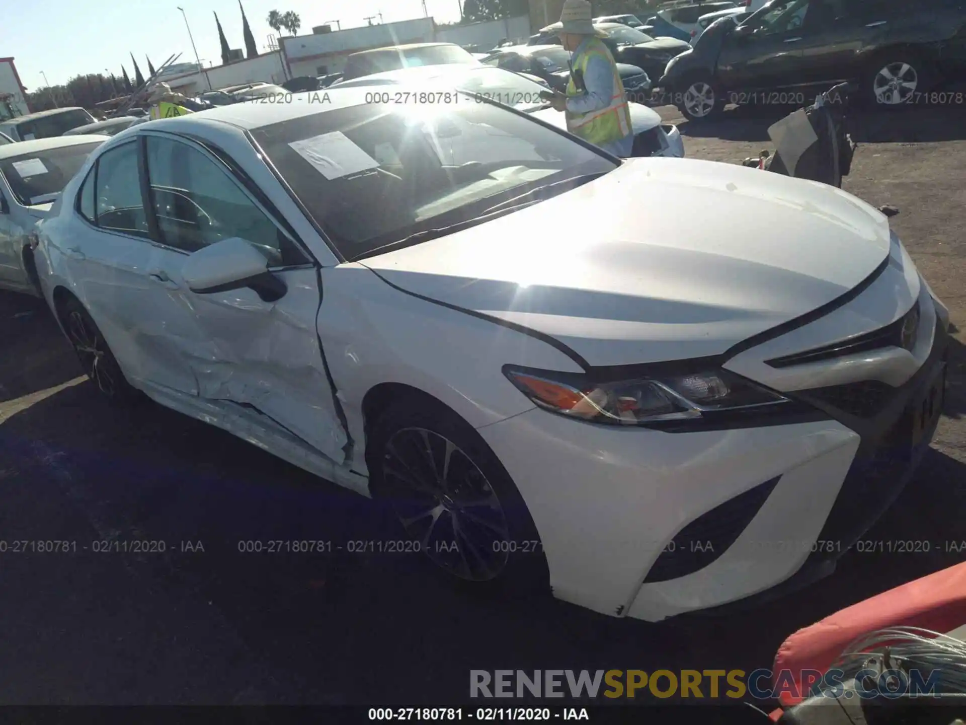 1 Photograph of a damaged car 4T1B11HK3KU183385 TOYOTA CAMRY 2019