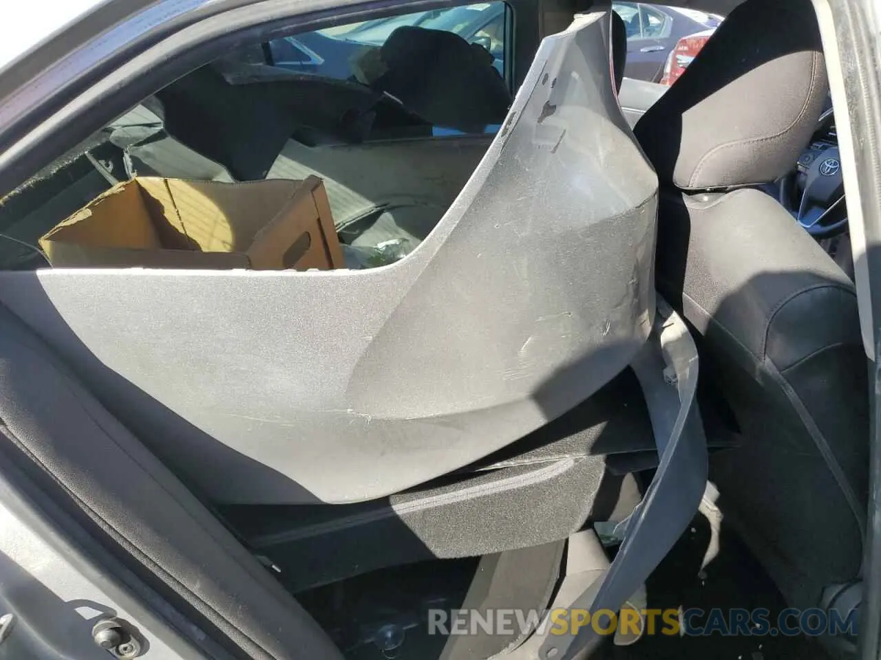 10 Photograph of a damaged car 4T1B11HK3KU185055 TOYOTA CAMRY 2019