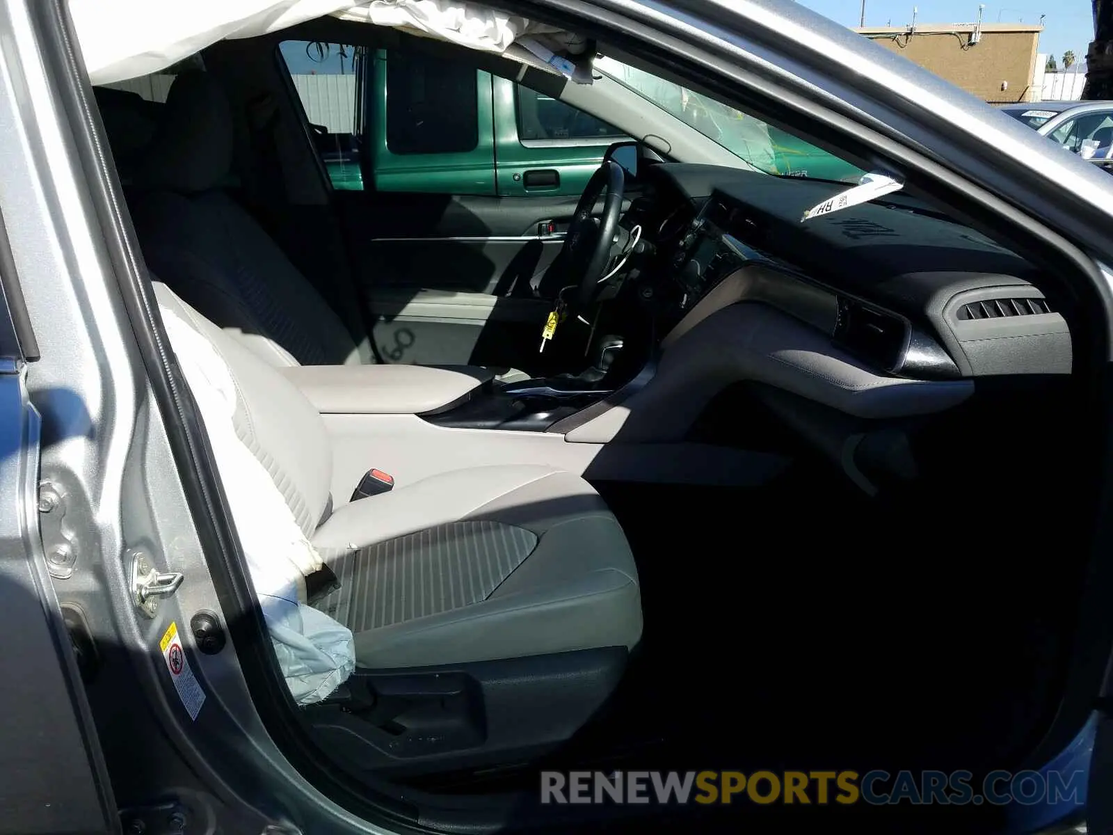 5 Photograph of a damaged car 4T1B11HK3KU185833 TOYOTA CAMRY 2019