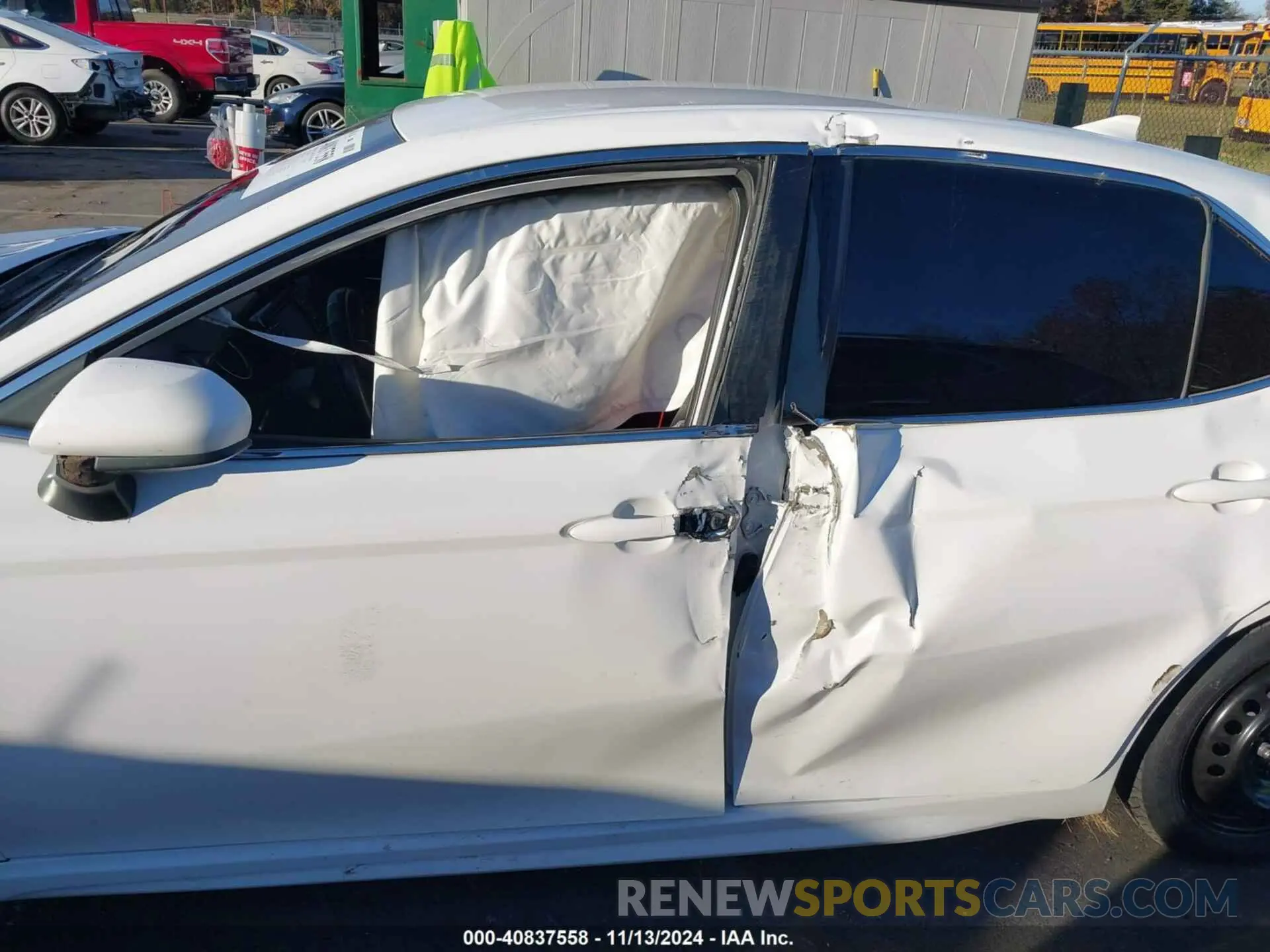 14 Photograph of a damaged car 4T1B11HK3KU189056 TOYOTA CAMRY 2019