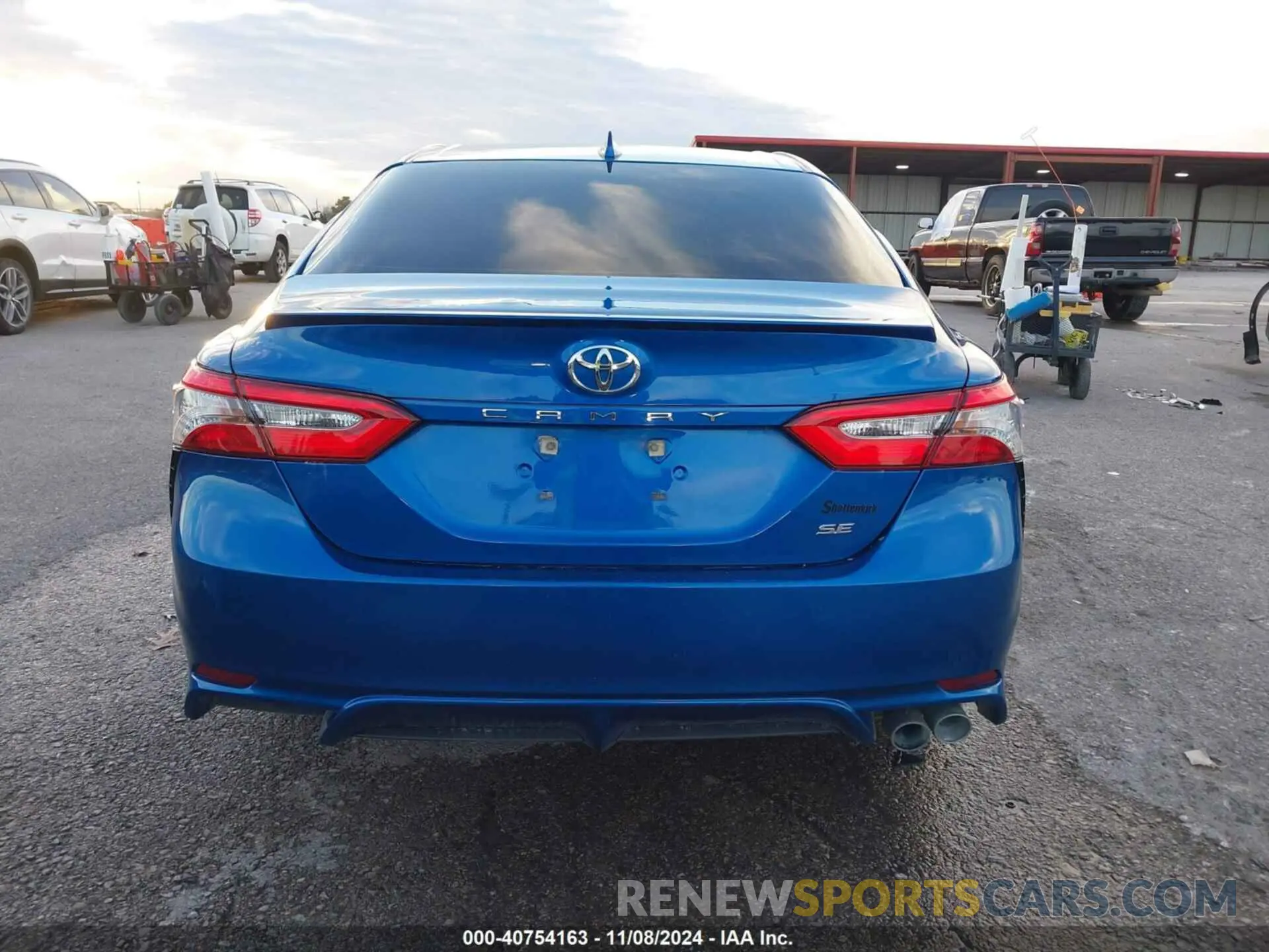 17 Photograph of a damaged car 4T1B11HK3KU190840 TOYOTA CAMRY 2019