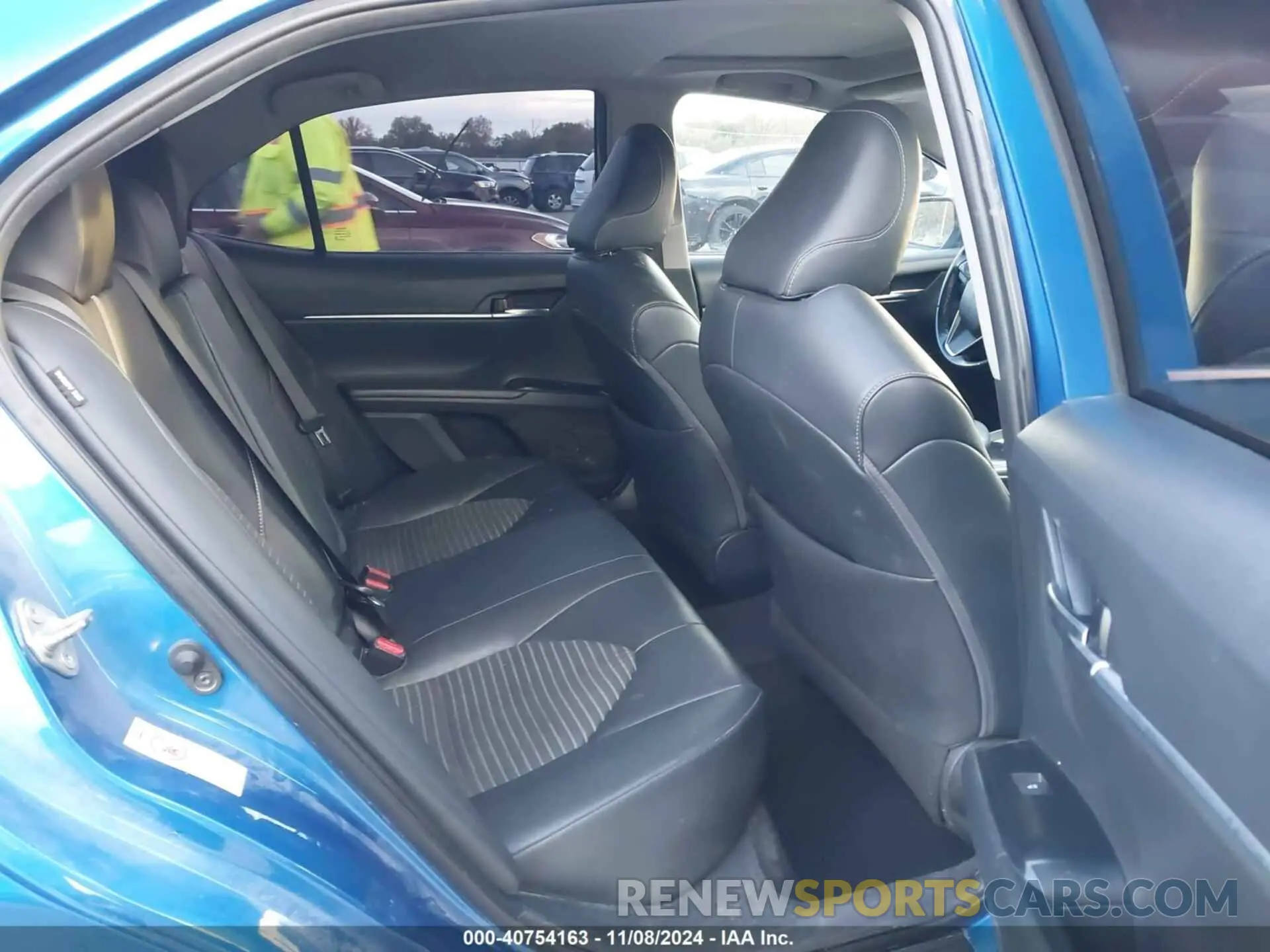 8 Photograph of a damaged car 4T1B11HK3KU190840 TOYOTA CAMRY 2019