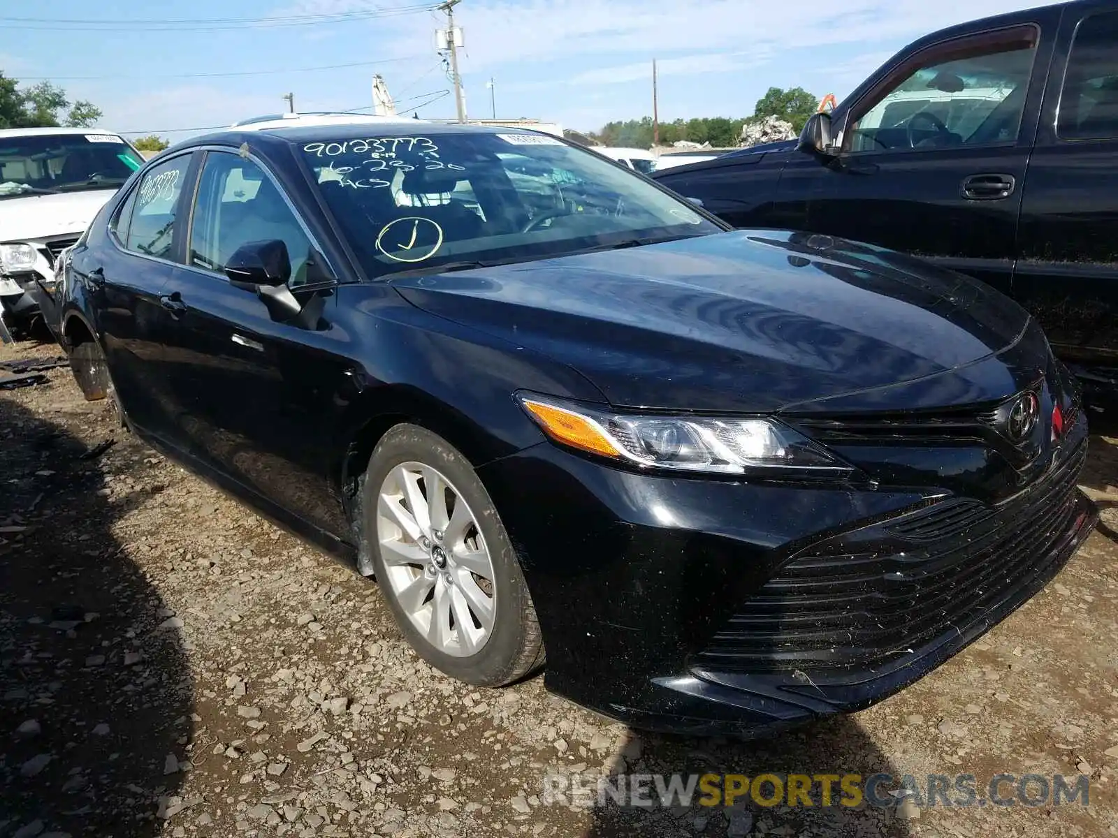 1 Photograph of a damaged car 4T1B11HK3KU195097 TOYOTA CAMRY 2019