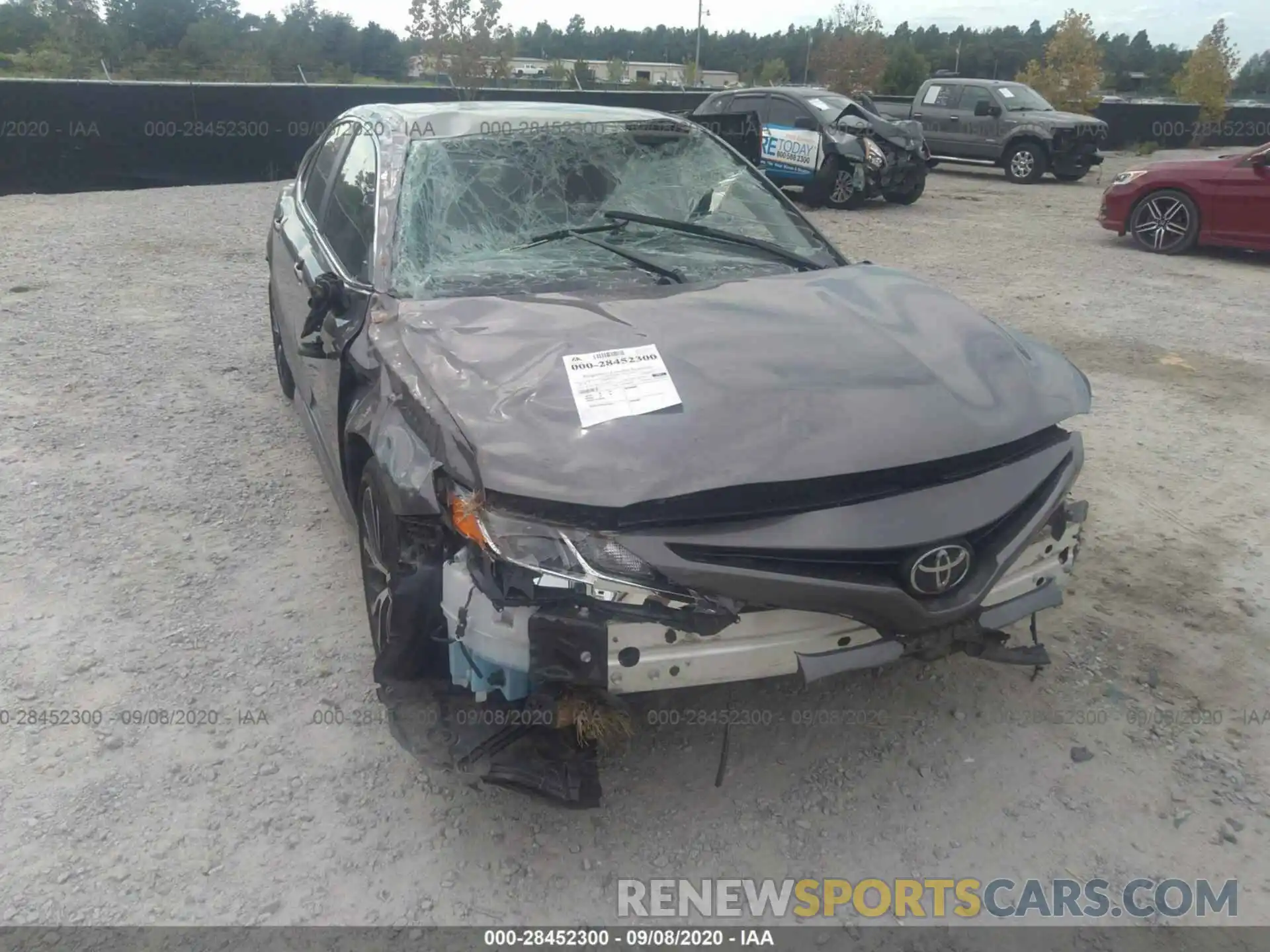 6 Photograph of a damaged car 4T1B11HK3KU195634 TOYOTA CAMRY 2019