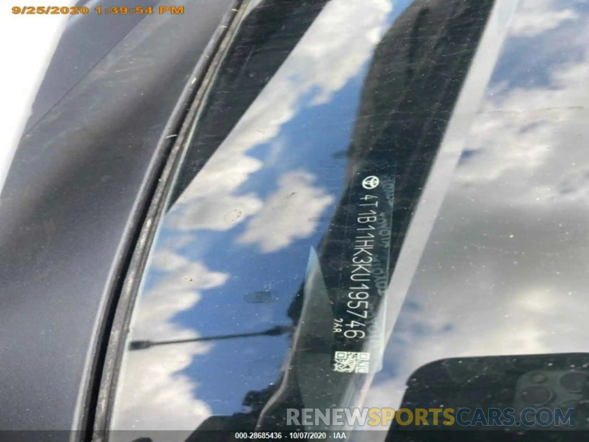 13 Photograph of a damaged car 4T1B11HK3KU195746 TOYOTA CAMRY 2019