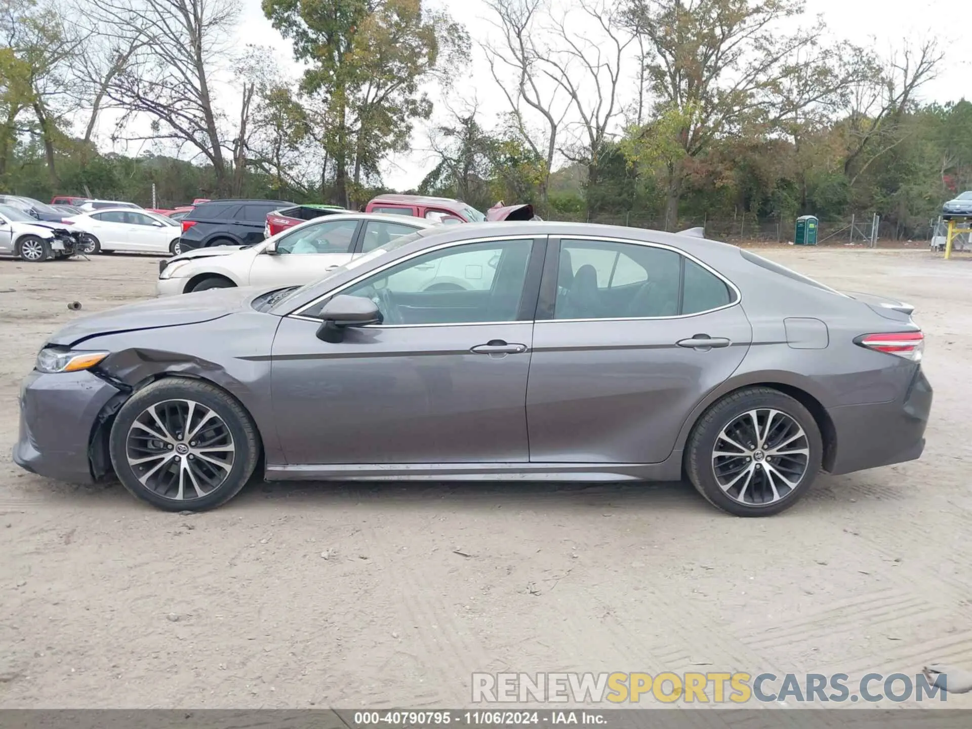 14 Photograph of a damaged car 4T1B11HK3KU202310 TOYOTA CAMRY 2019