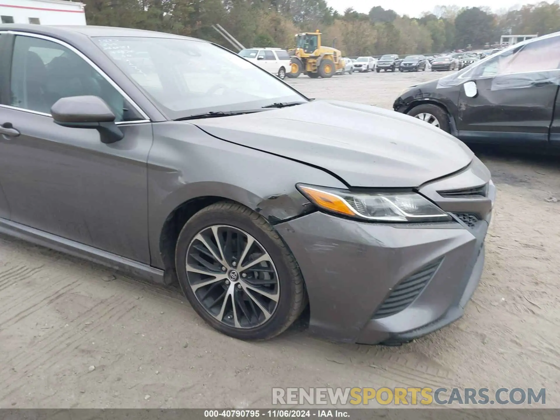 17 Photograph of a damaged car 4T1B11HK3KU202310 TOYOTA CAMRY 2019