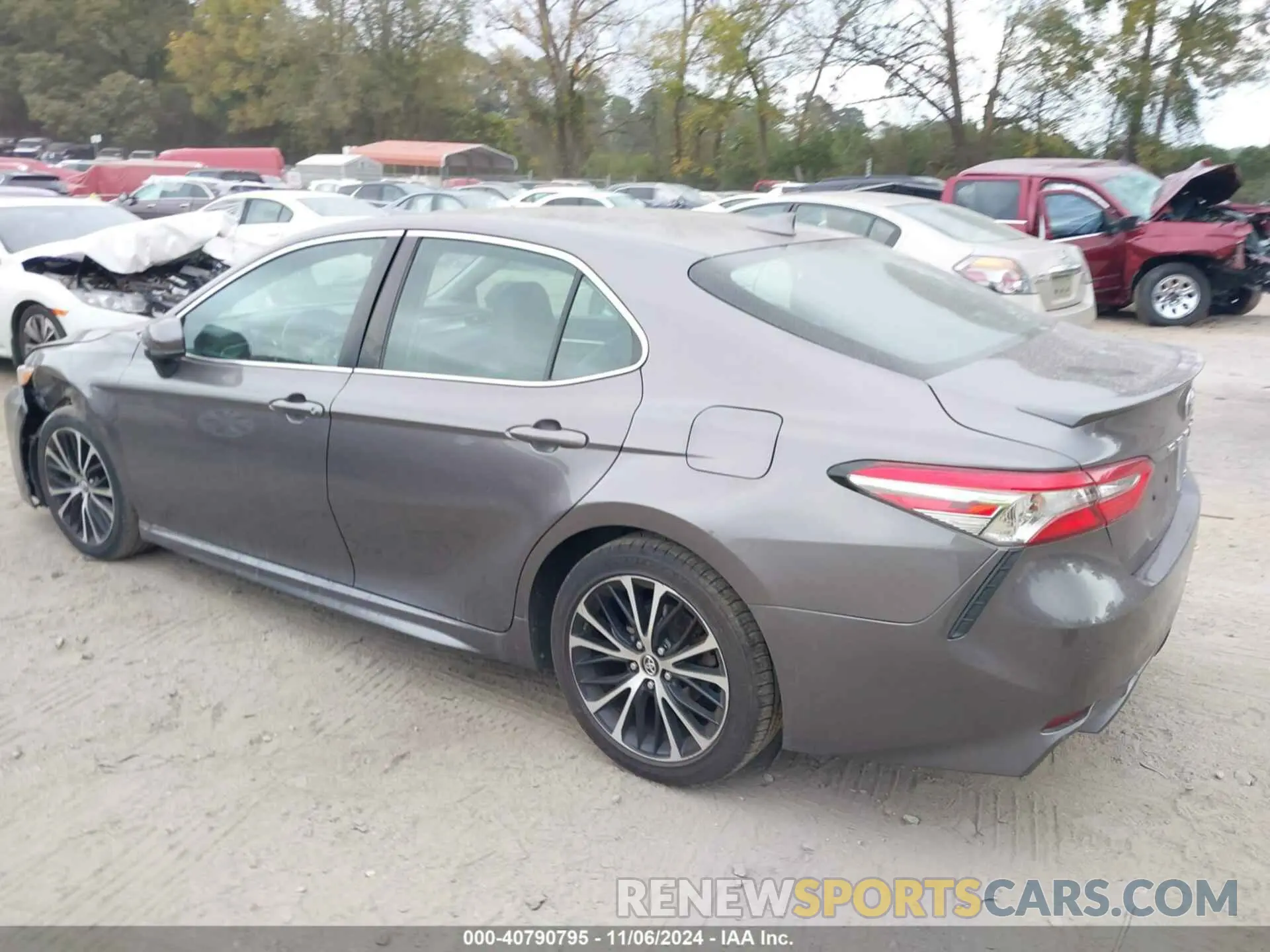 3 Photograph of a damaged car 4T1B11HK3KU202310 TOYOTA CAMRY 2019