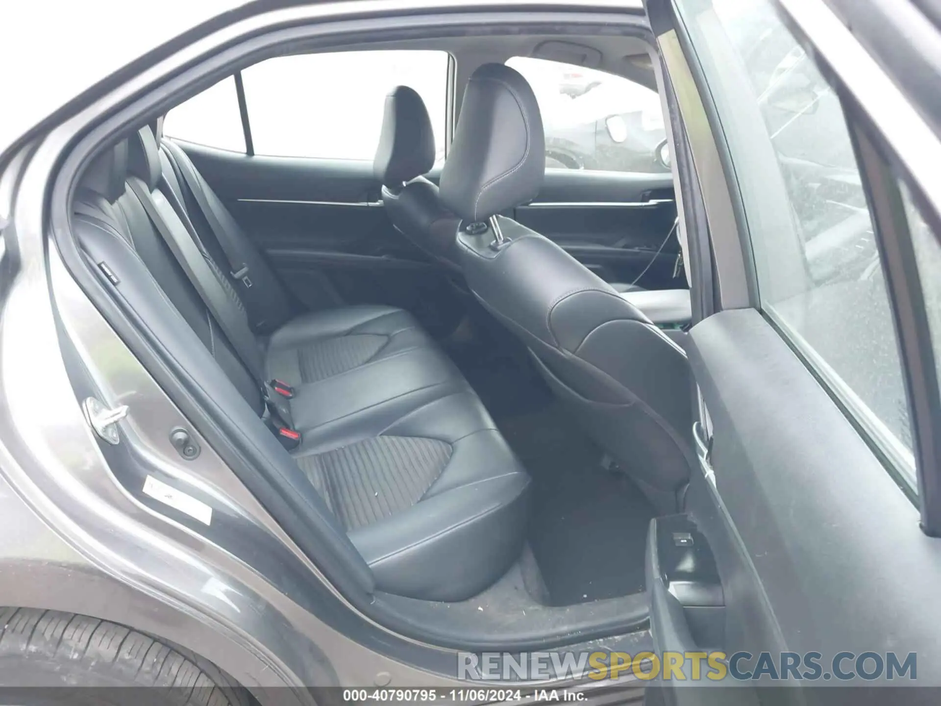 8 Photograph of a damaged car 4T1B11HK3KU202310 TOYOTA CAMRY 2019