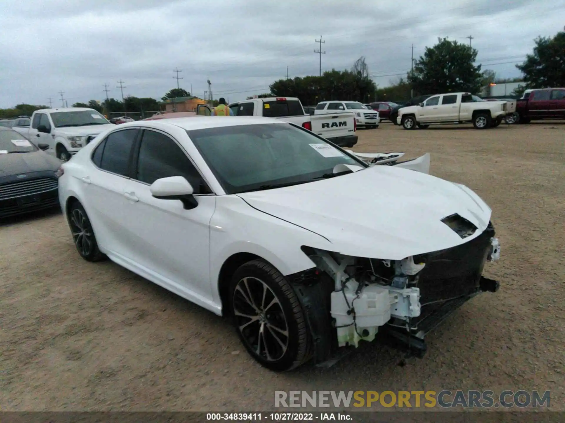 1 Photograph of a damaged car 4T1B11HK3KU204817 TOYOTA CAMRY 2019