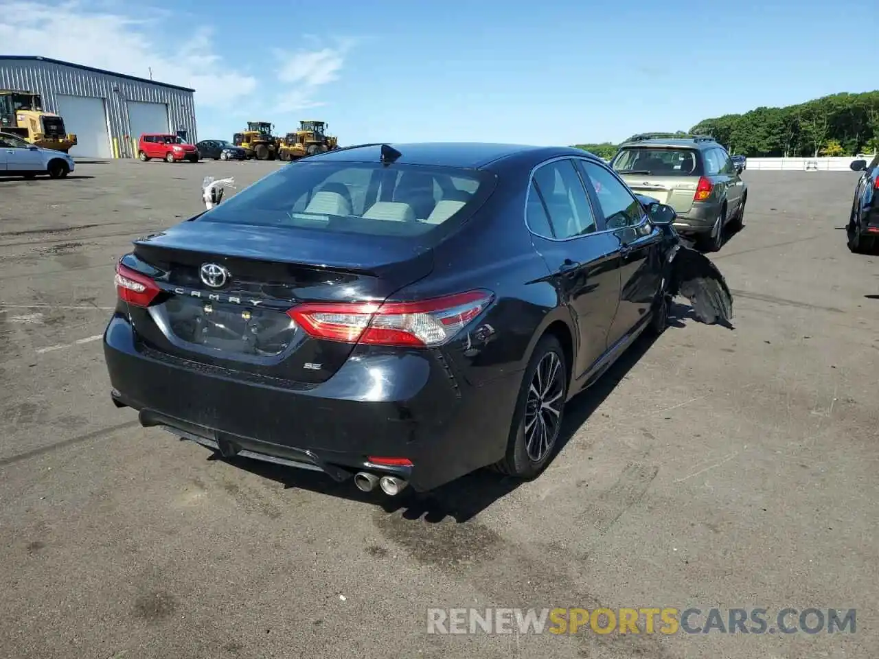 4 Photograph of a damaged car 4T1B11HK3KU204848 TOYOTA CAMRY 2019