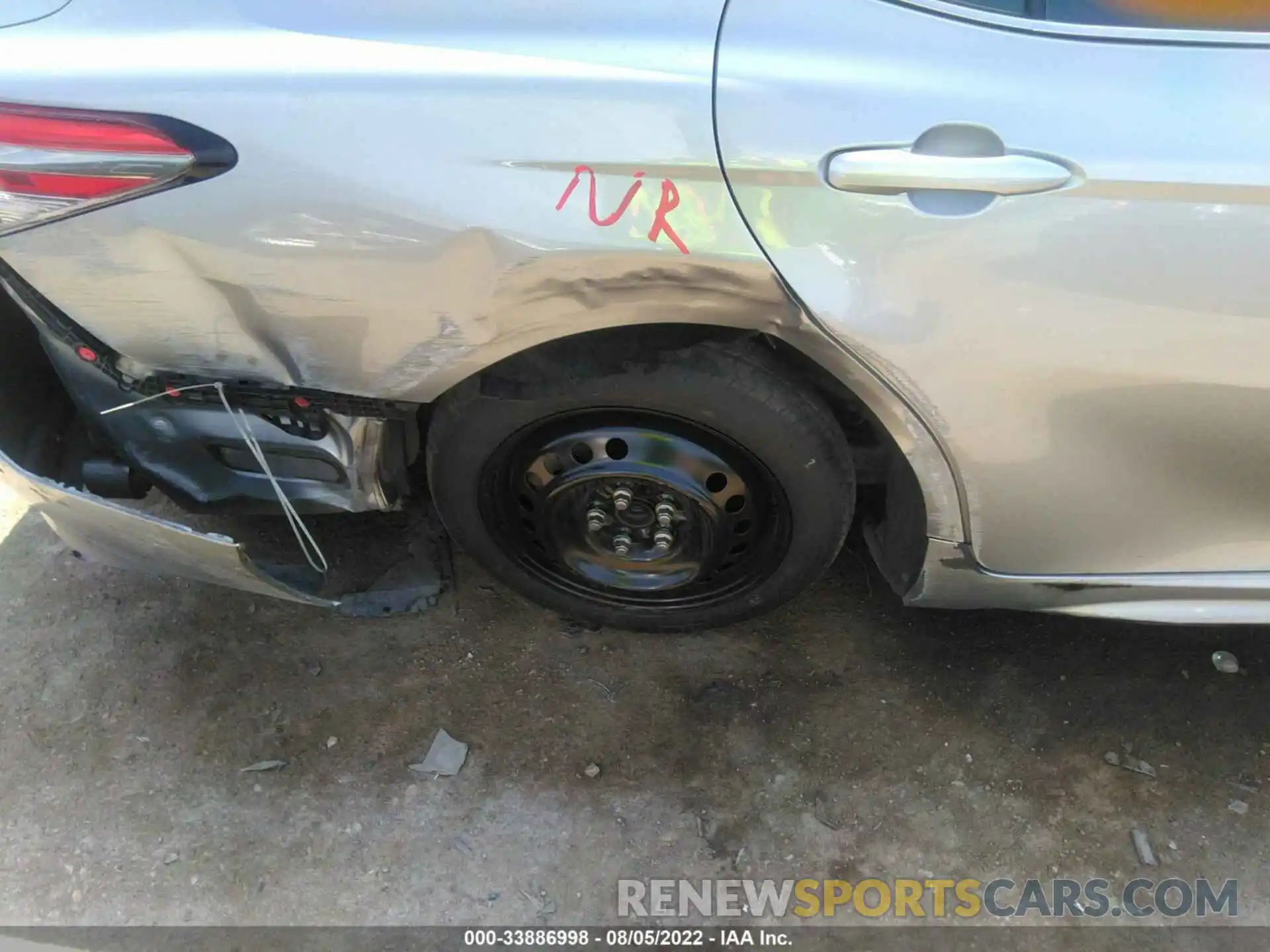 15 Photograph of a damaged car 4T1B11HK3KU205482 TOYOTA CAMRY 2019