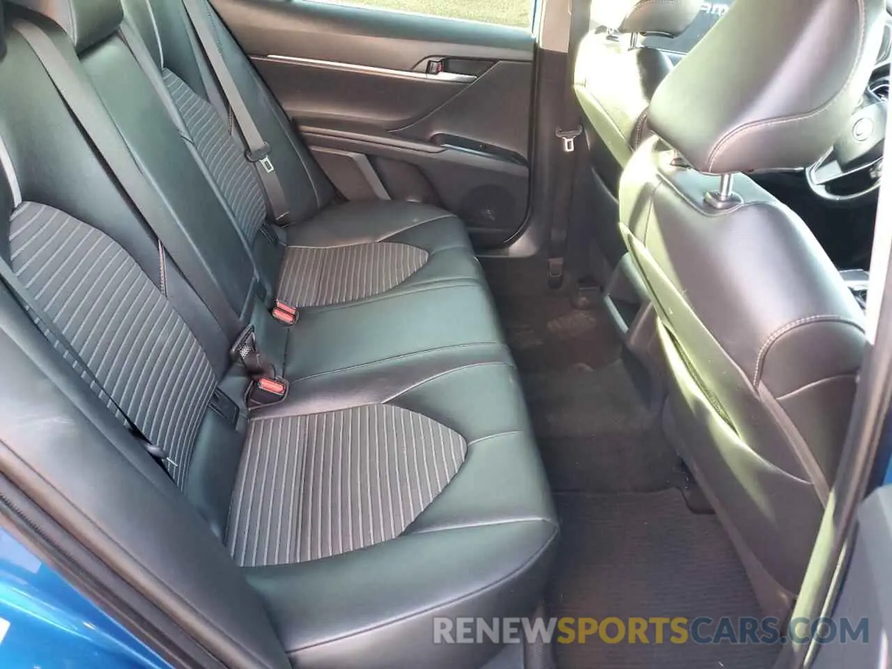 10 Photograph of a damaged car 4T1B11HK3KU207314 TOYOTA CAMRY 2019