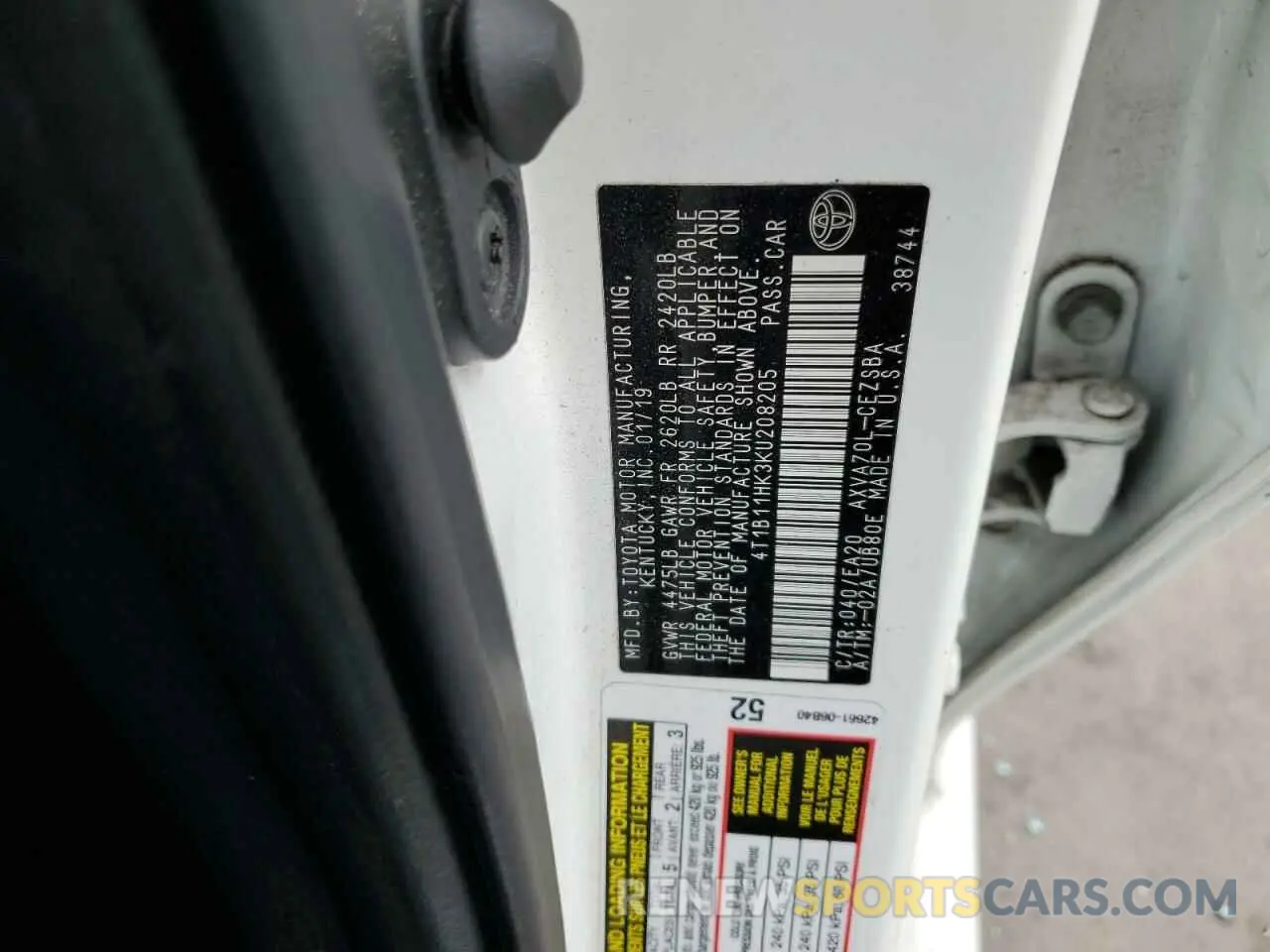 12 Photograph of a damaged car 4T1B11HK3KU208205 TOYOTA CAMRY 2019